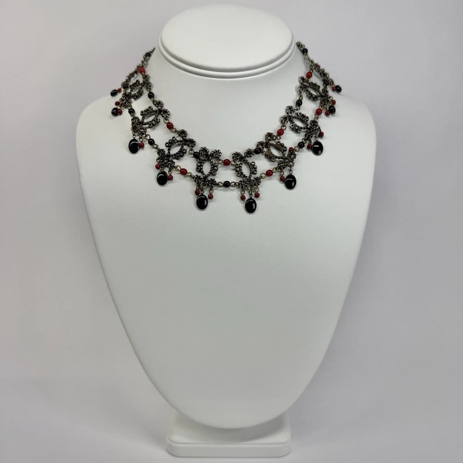 WORTHINGTON Victorian Marquise Filigree Vintage Necklace Jewelry N506
