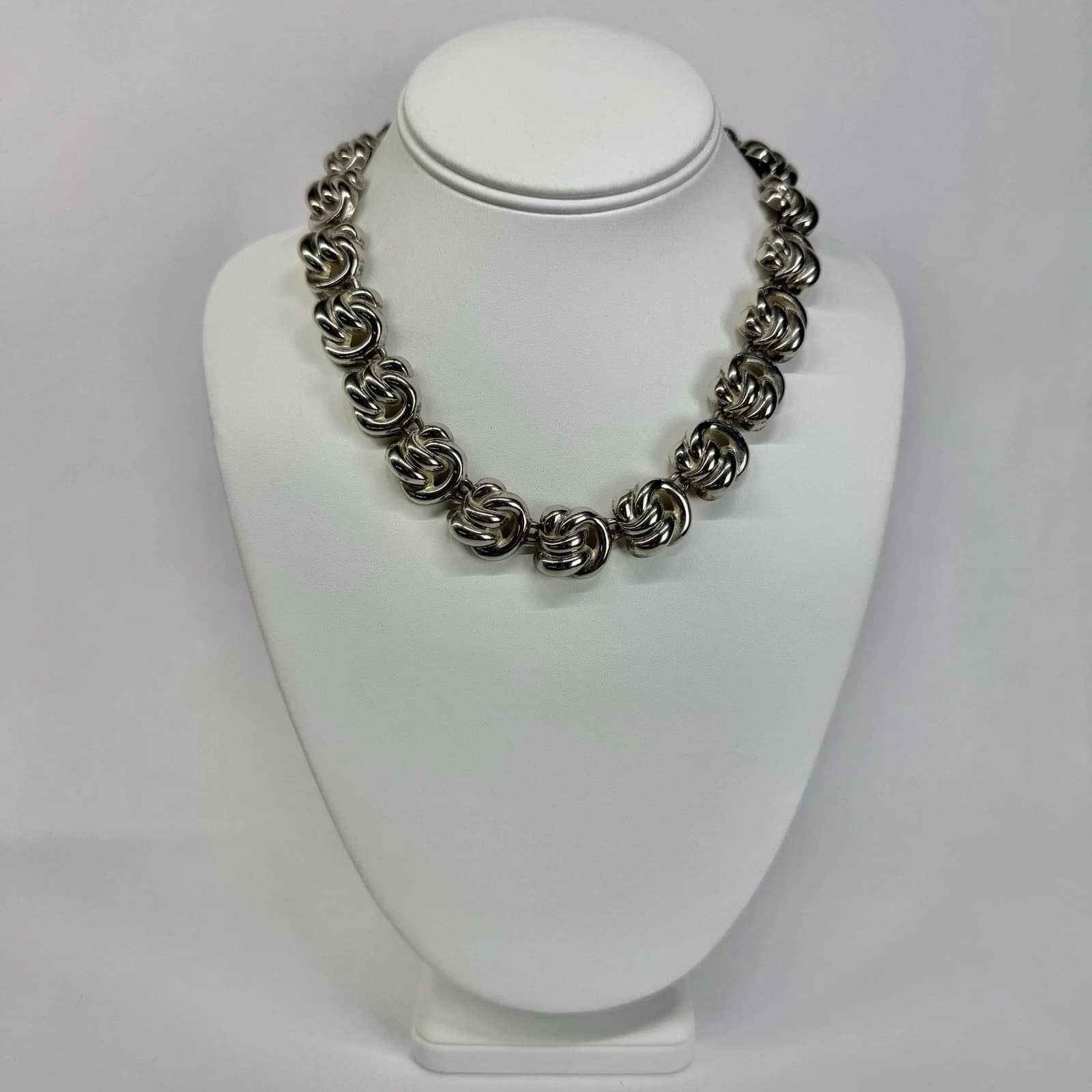 Elegant Love Knot Link Choker Silver Tone Vintage Necklace Jewelry N534