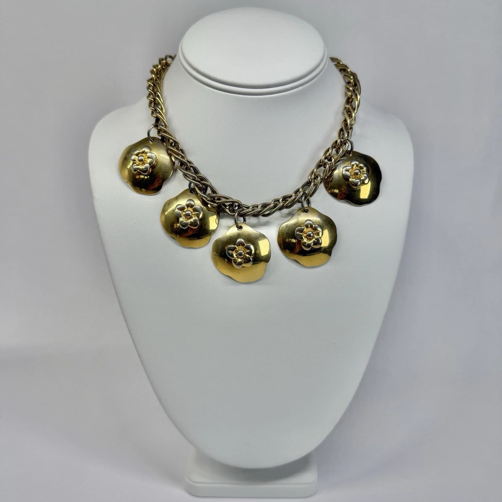 Elegant Floral Runway Couture Style Gold Tone Vintage Necklace Jewelry N369