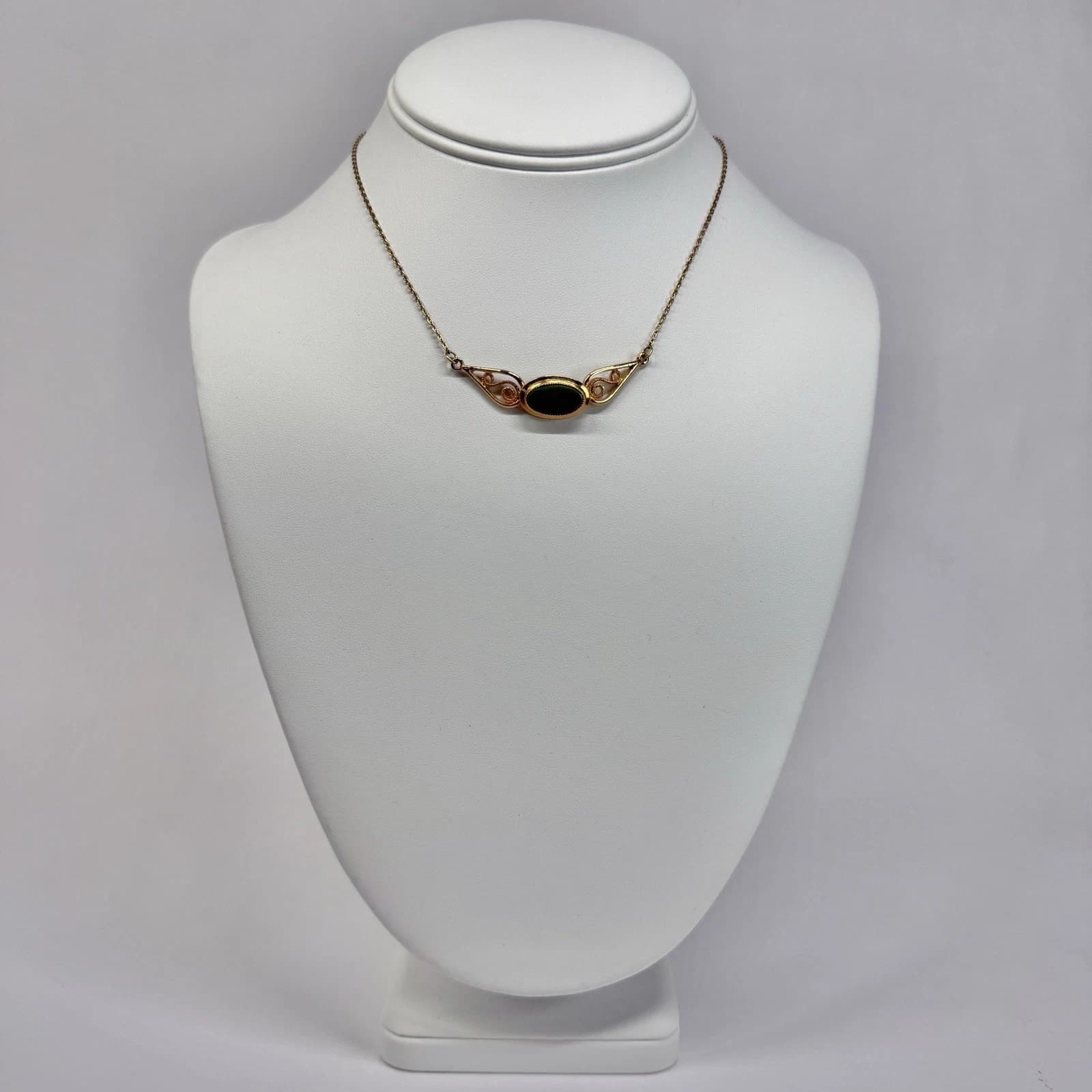 SARAH COVENTRY Green Jade Statement Gold Tone Vintage Necklace Jewelry N364