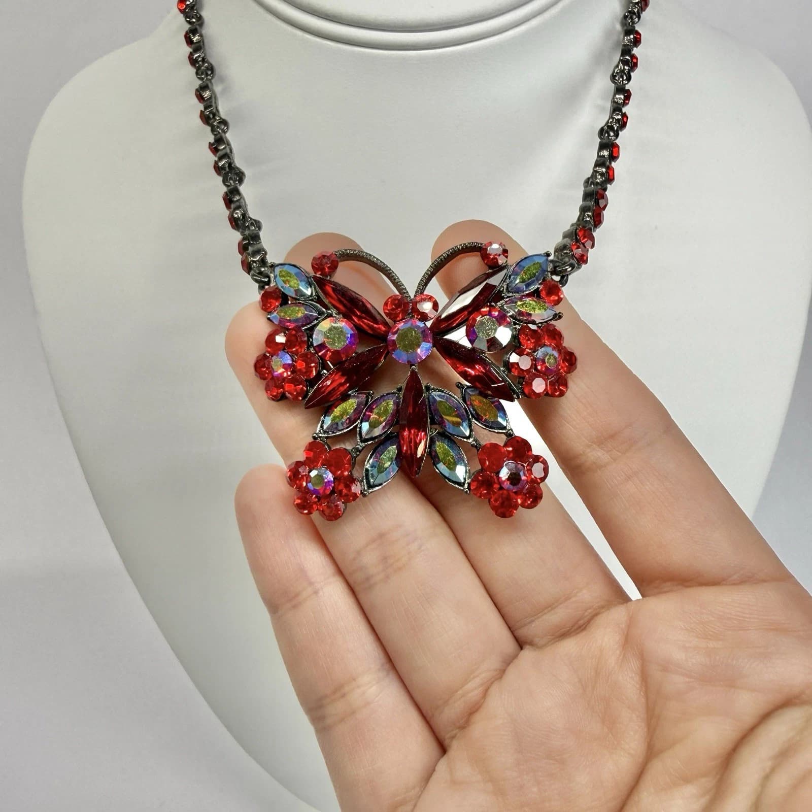 SNK Signed Butterfly Red Crystals Silver Tone Vintage Necklace Jewelry N518
