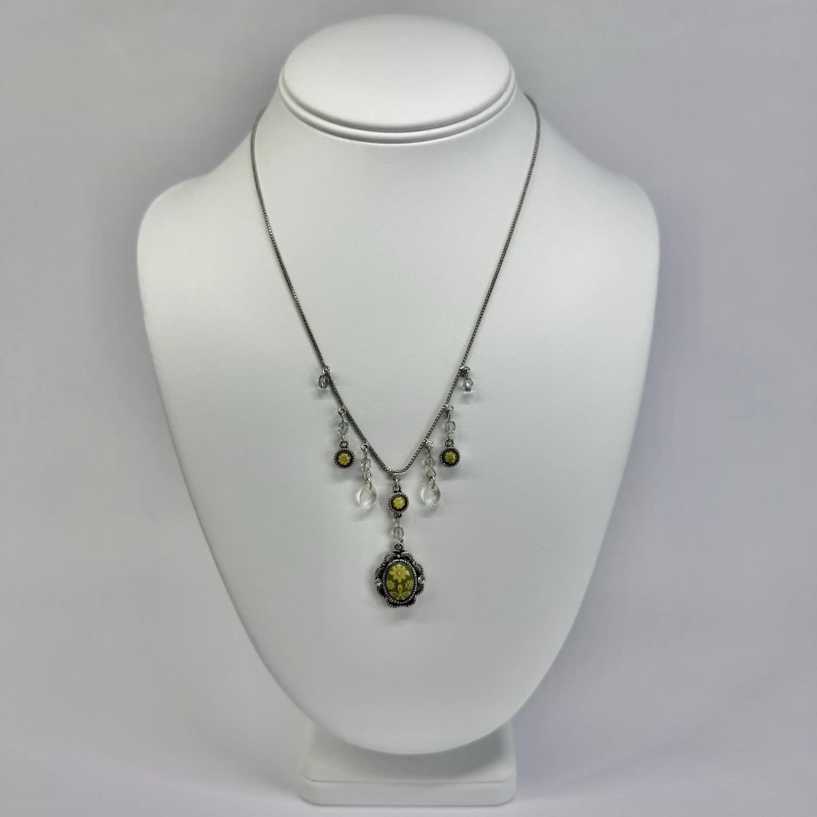 1928 Floral Faceted Crystal Art Deco Dainty Silver Tone Vintage Necklace N685