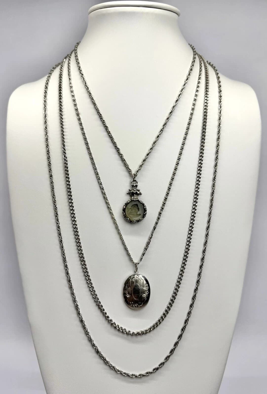 GOLDETTE Locket Intaglio Glass Cameo 4-Strand Chain Vtg Necklace Jewelry N43
