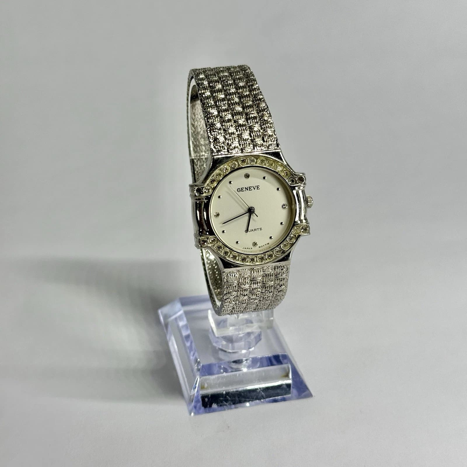 GENEVE 60331 Analog Silver Tone Women Vintage Watch W692 *WORKING