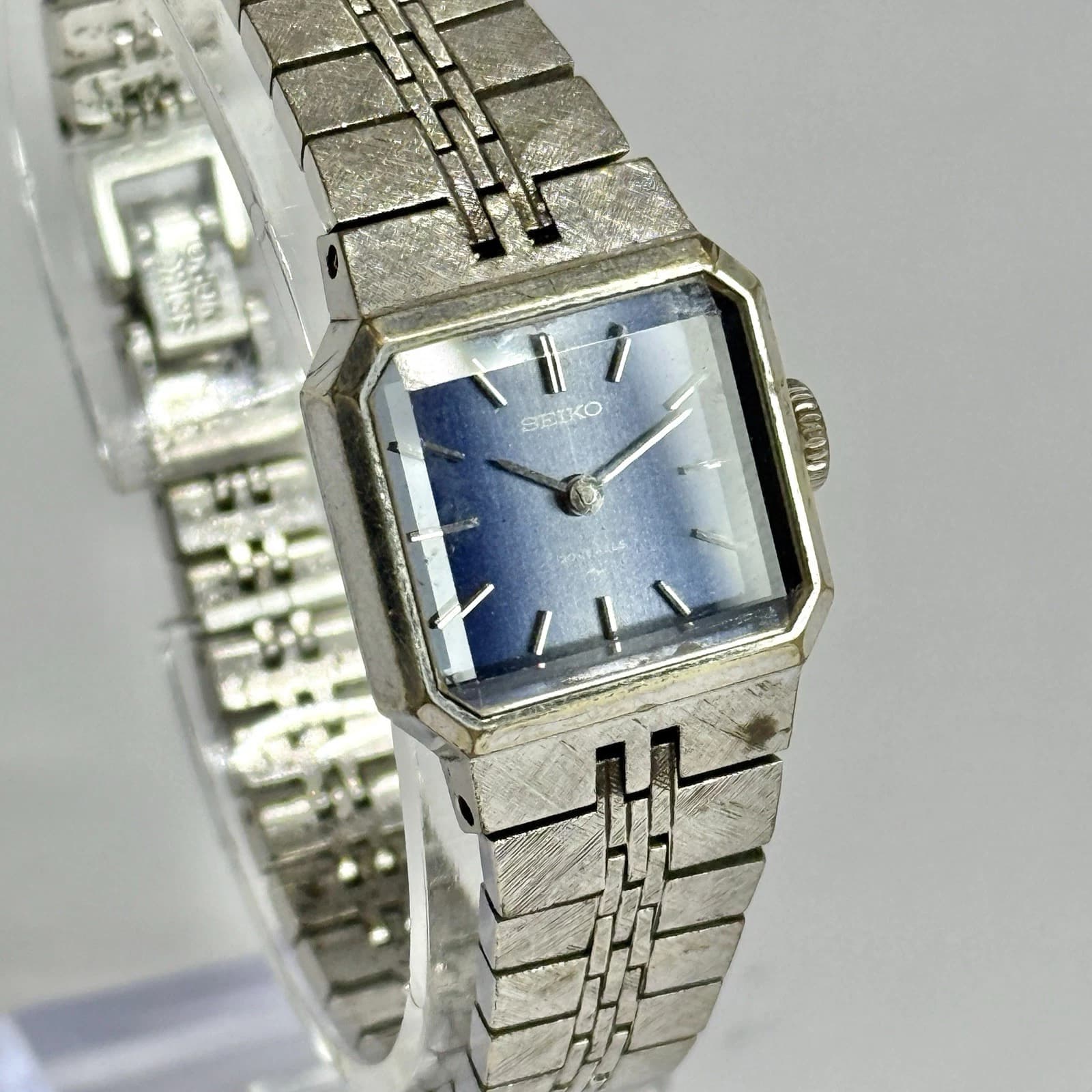 SEIKO 17-3190 Manual Wind Analog Silver Tone Women Vintage Watch W655 *WORKING