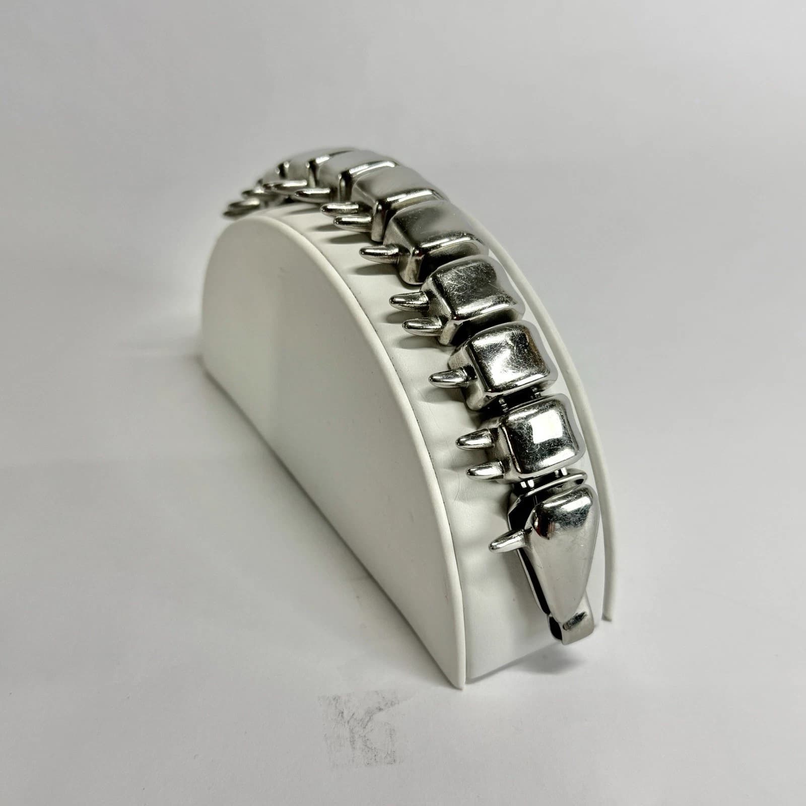 Chunky Centipede Spikes Gothic Link Silver Tone Vintage Bracelet Jewelry Br180