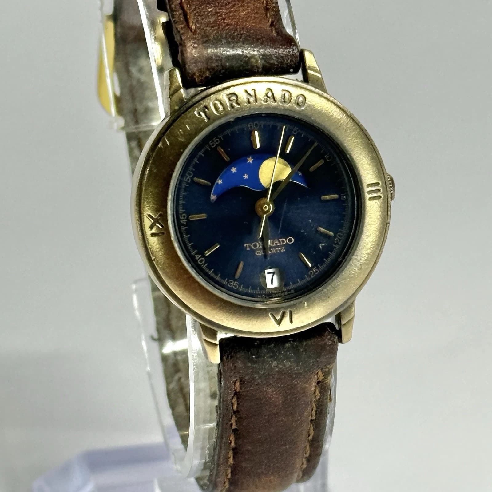 TORNADO HOL-24006 Moonphase Gold Tone Women Vintage Watch W685 *WORKING