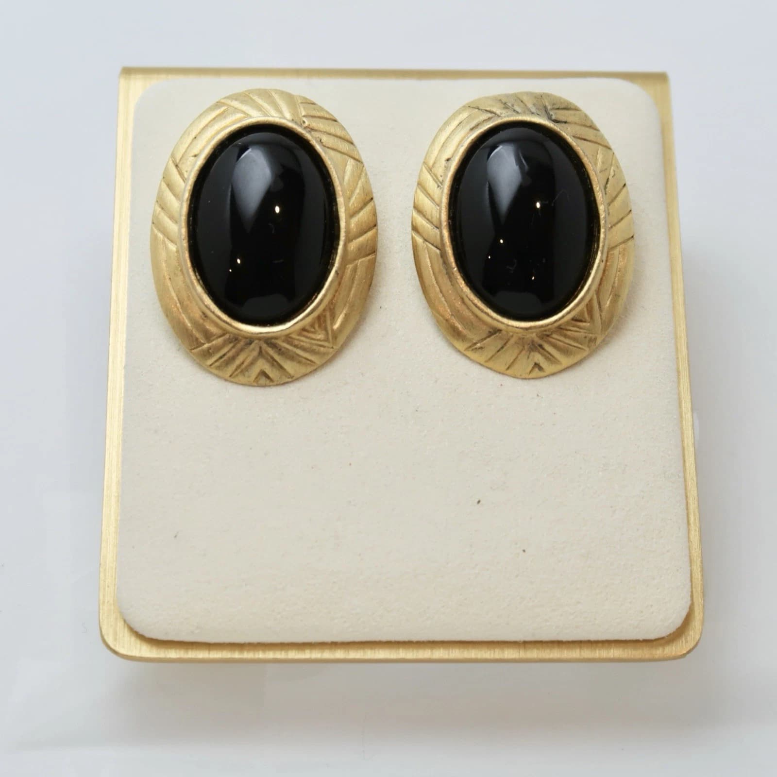 Enamel Black Cabochon Chunky Gold Tone Vintage Clip On Earring Jewelry E56