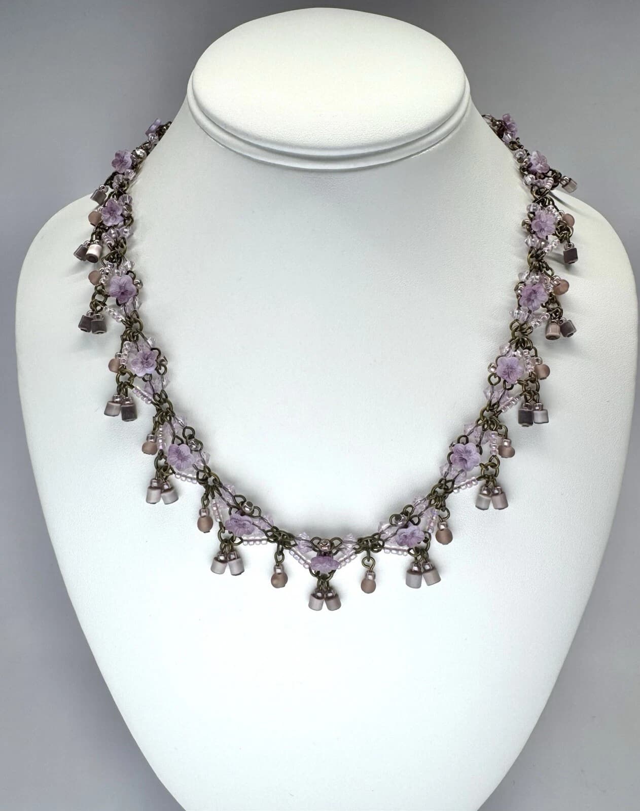 COLLEEN TOLAND Purple Lilac Floral Handmade Beaded Vintage Necklace Jewelry N69