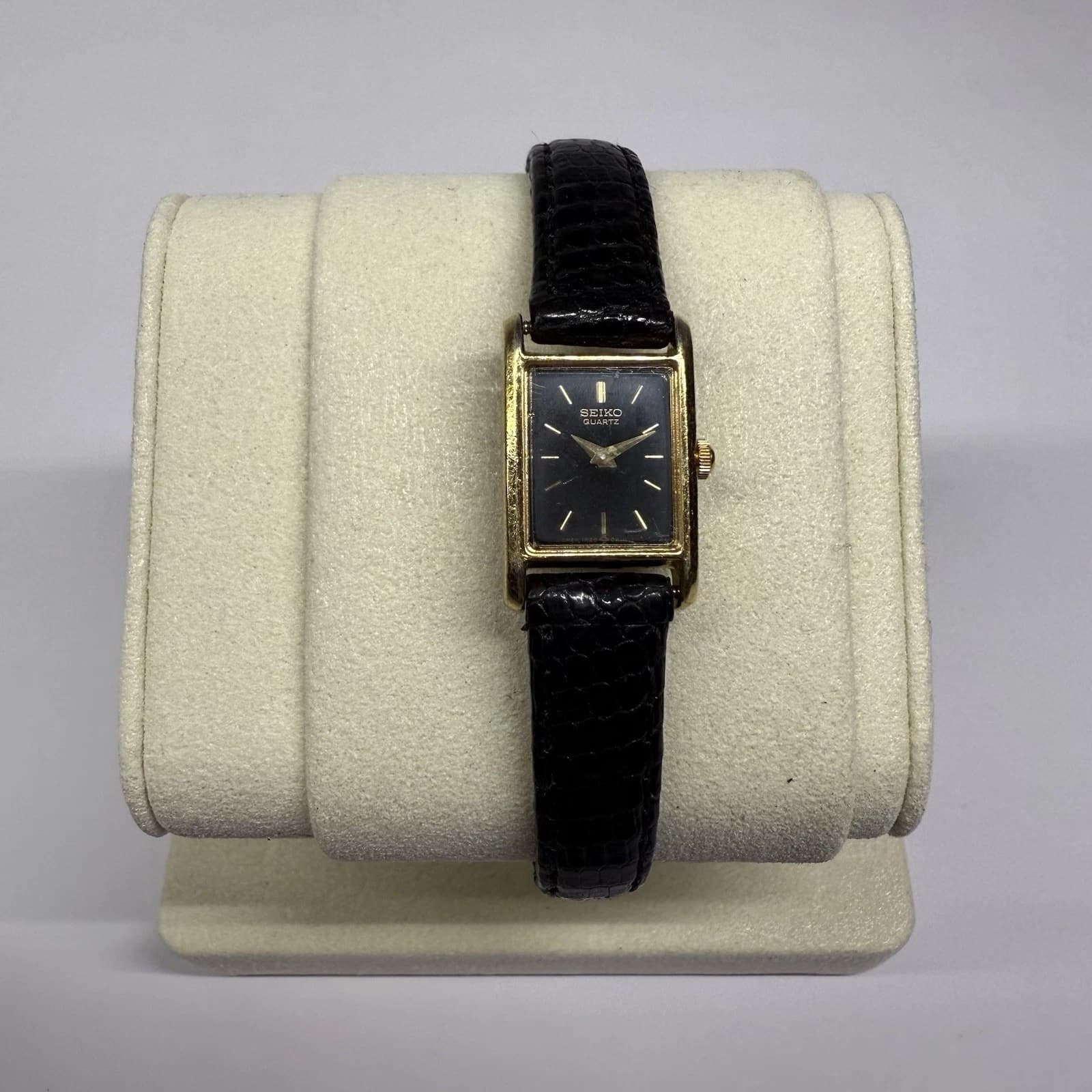 SEIKO IF20-5A69 Gold Tone Quartz Women Vintage Watch W70 *New Battery