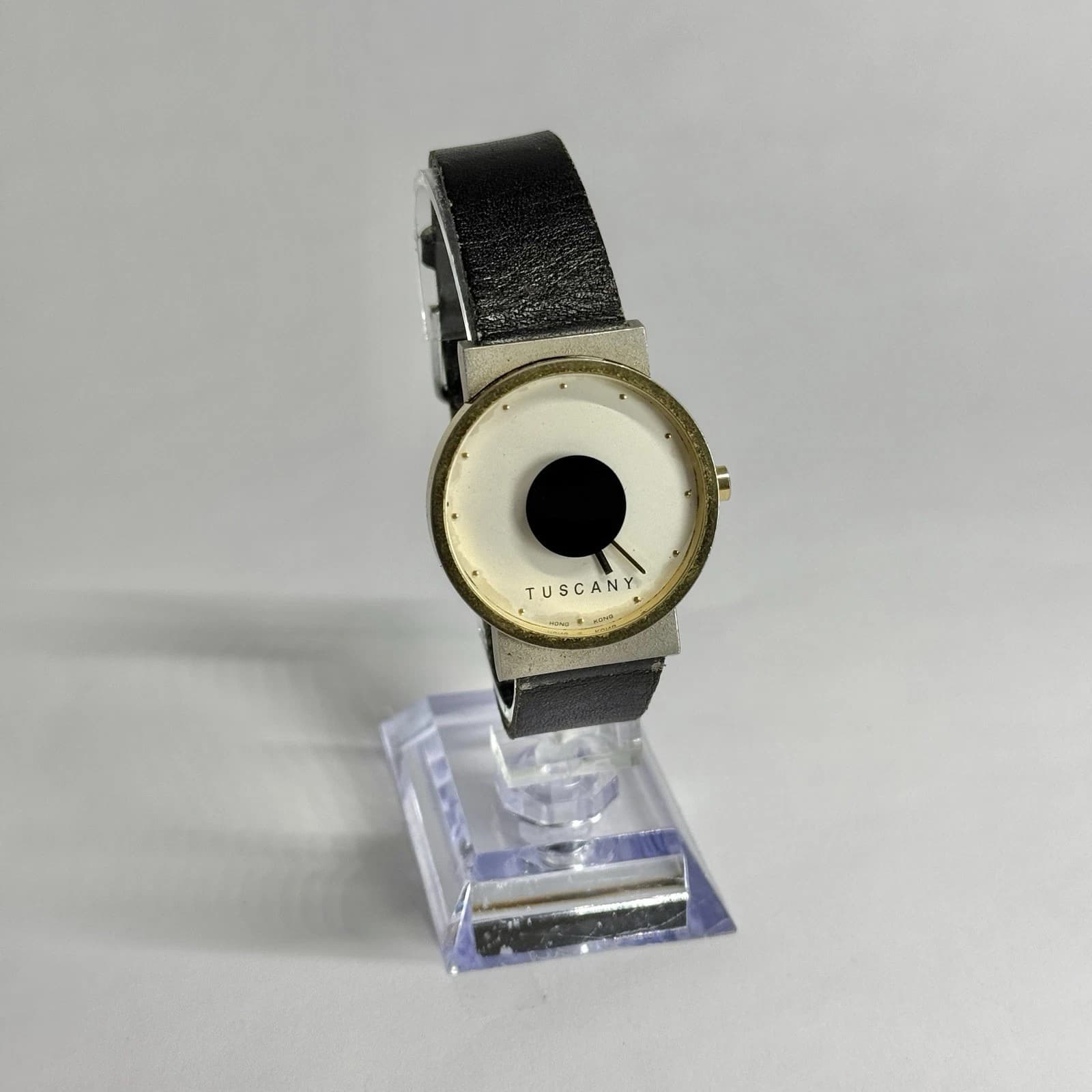 TUSCANY Hong Kong Minimalist Gold Tone Women Vintage Watch W675 *WORKING