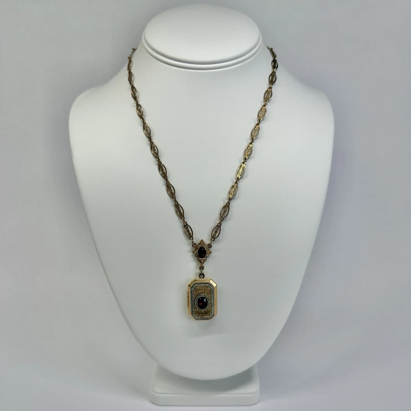 1928 Floral Faceted Crystal Pendant Dainty Gold Tone Vintage Necklace N708