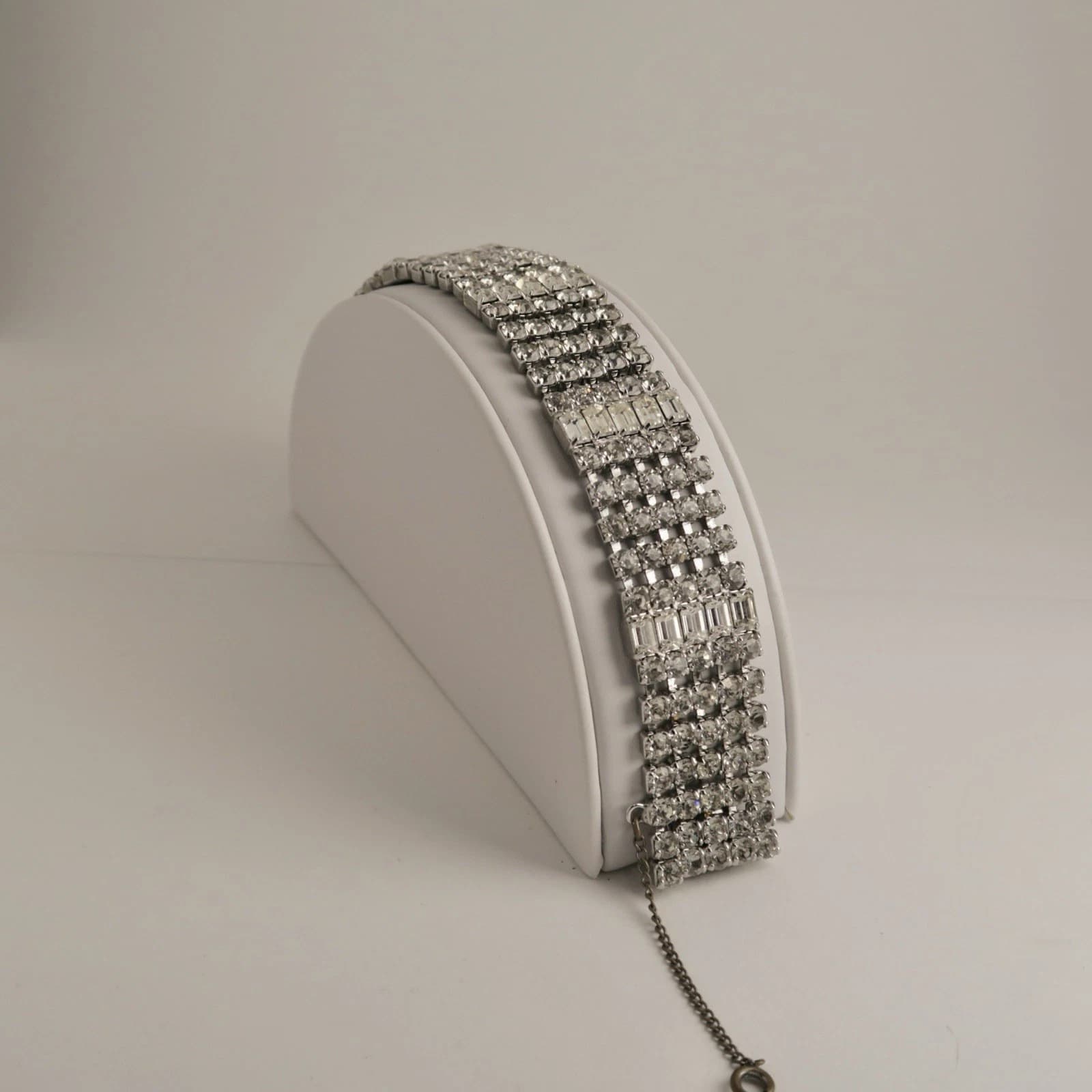 KRAMER of New York Rhinestone Crystal Silver Tone Vintage Bracelet Jewelry Br165