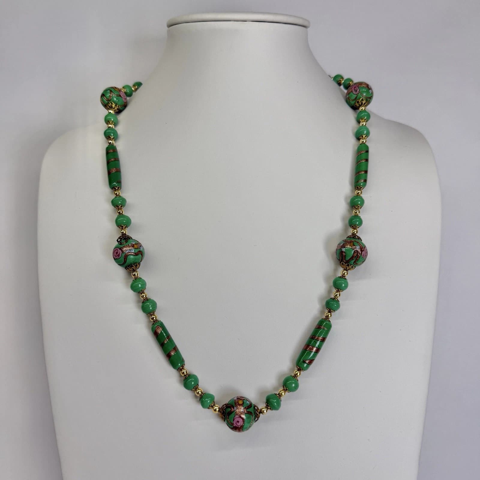 Italian Murano Art Glass Beads Wedding Cake Vintage Necklace Jewelry N297