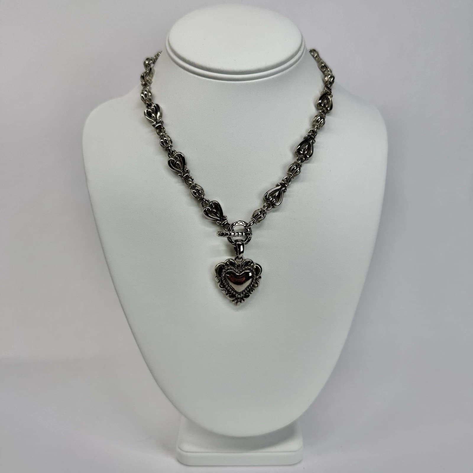 BRIGHTON Heart Filigree Pendant Silver Tone Vintage Necklace Jewelry N578
