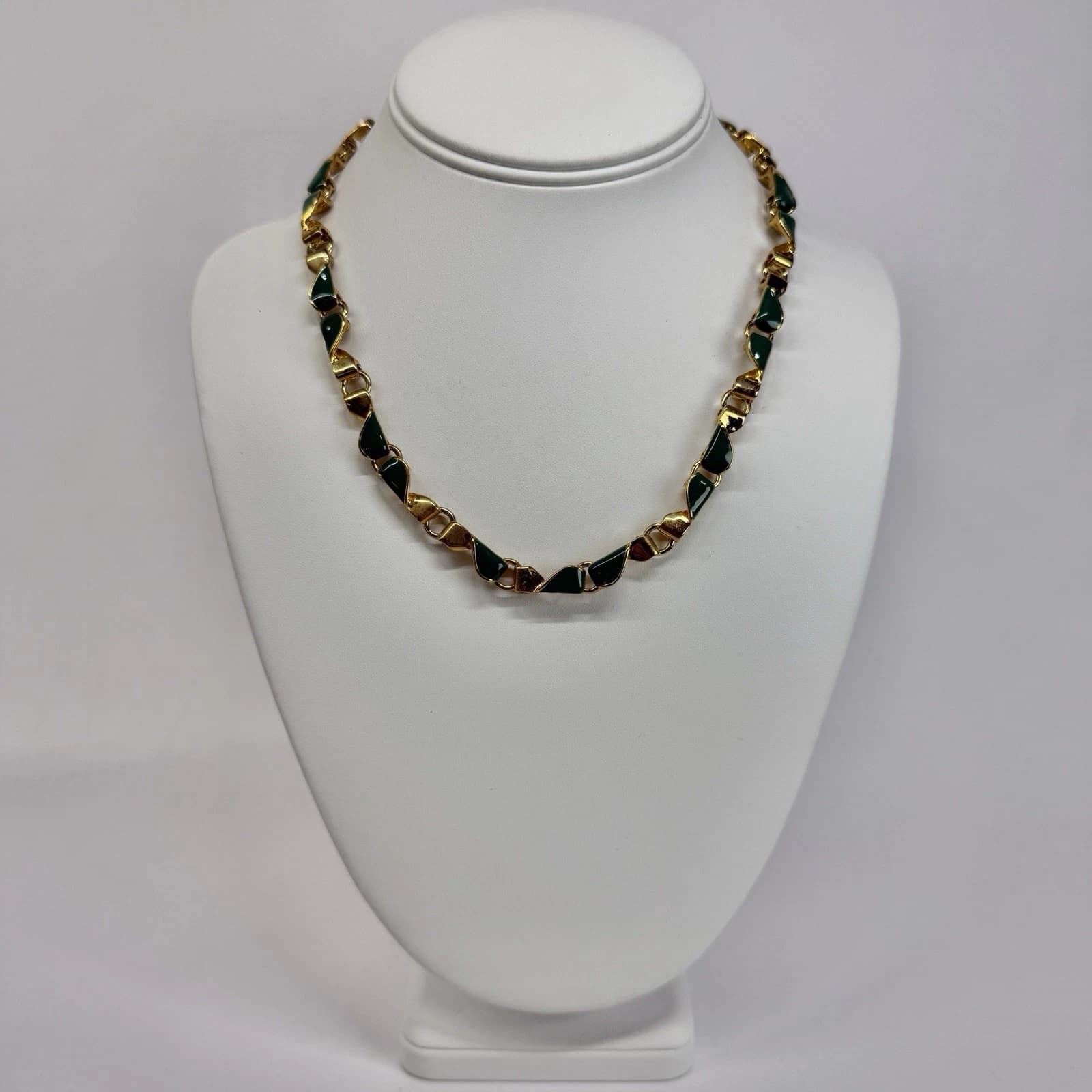 Ann Taylor Enamel Chain Gold Tone Vintage Necklace Jewelry N466