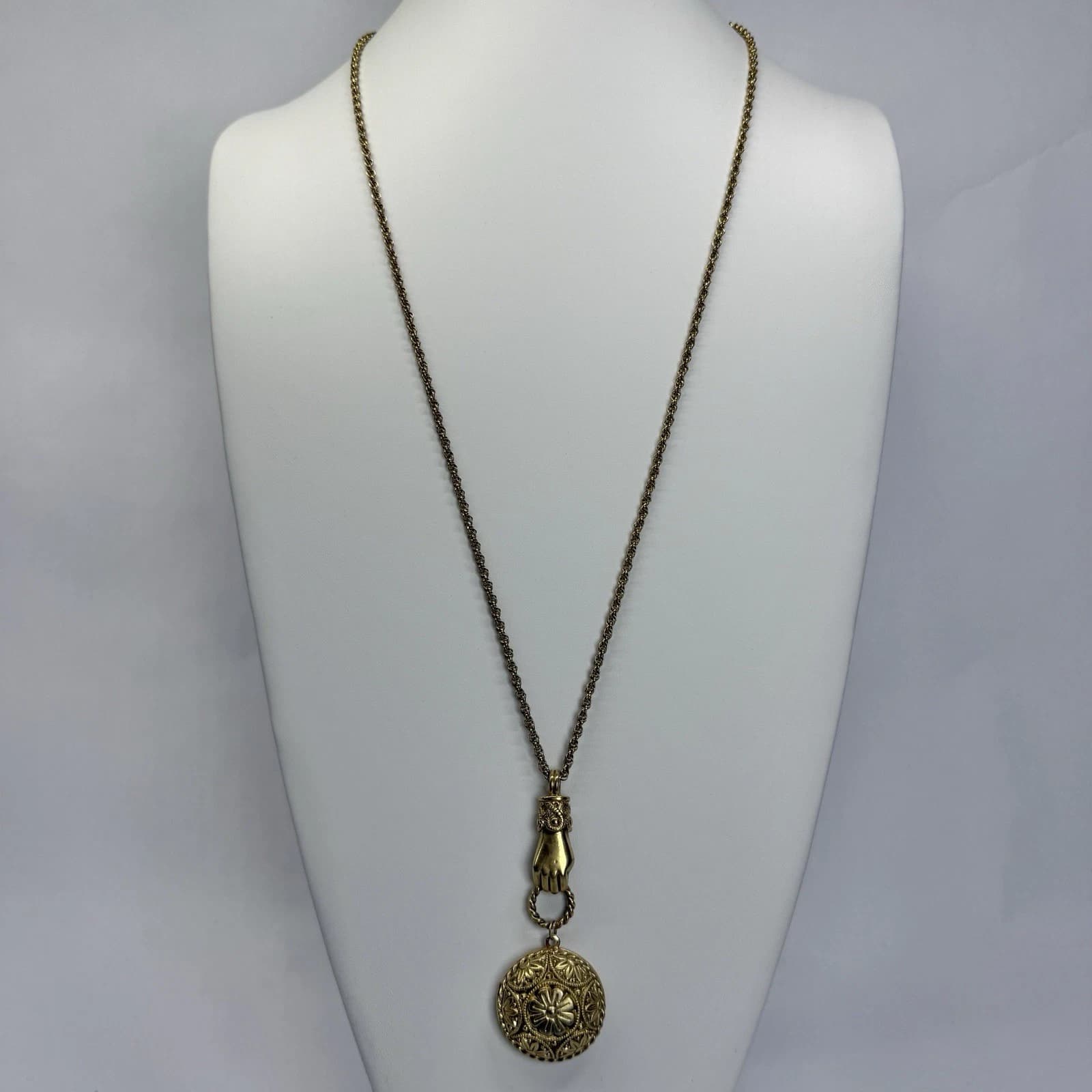 1928 Victorian Inspired Floral Locket Gold Tone Vintage Necklace Jewelry N216