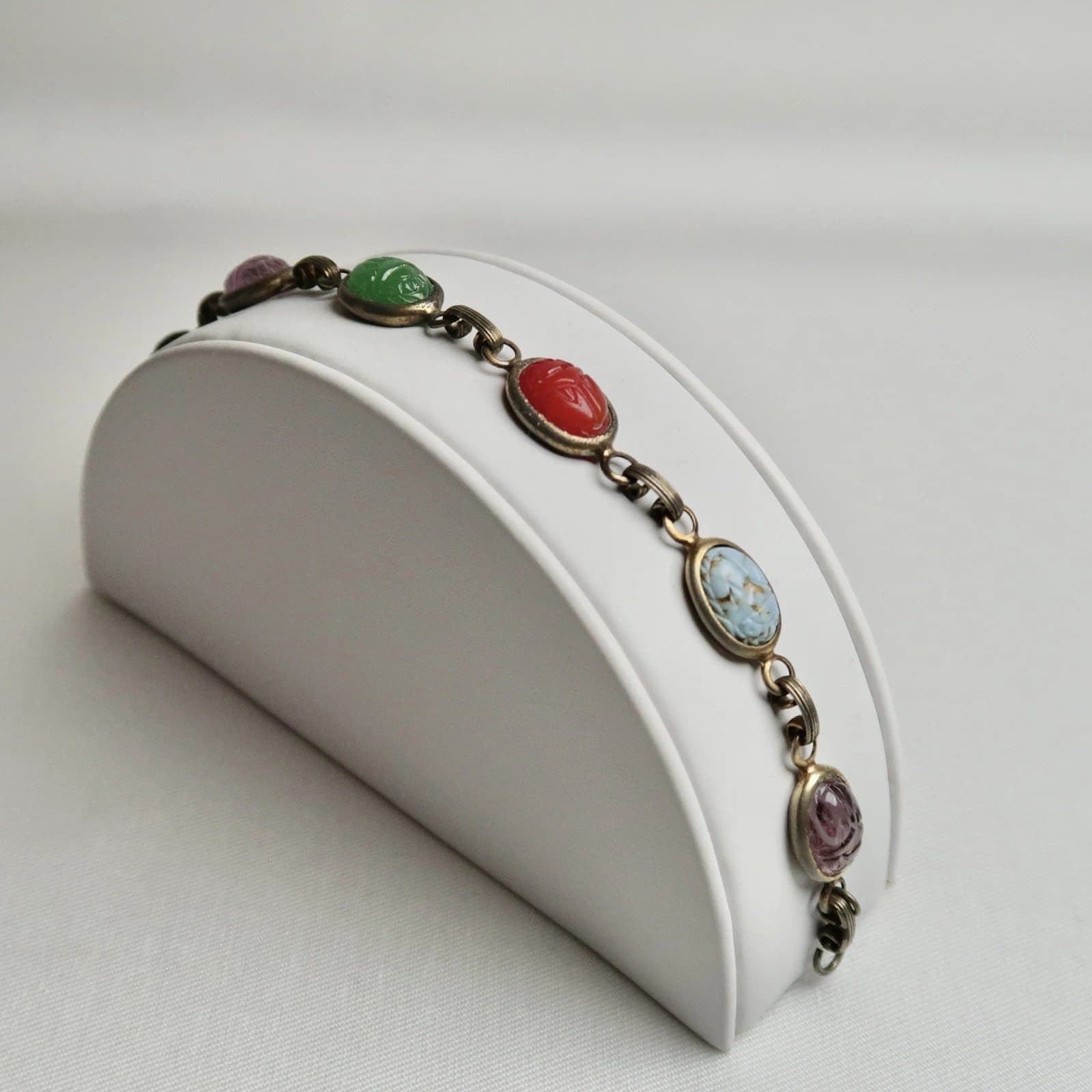 Scarab Beetle Egyptian Art Deco Revival Glass Vintage Bracelet Jewelry Br74