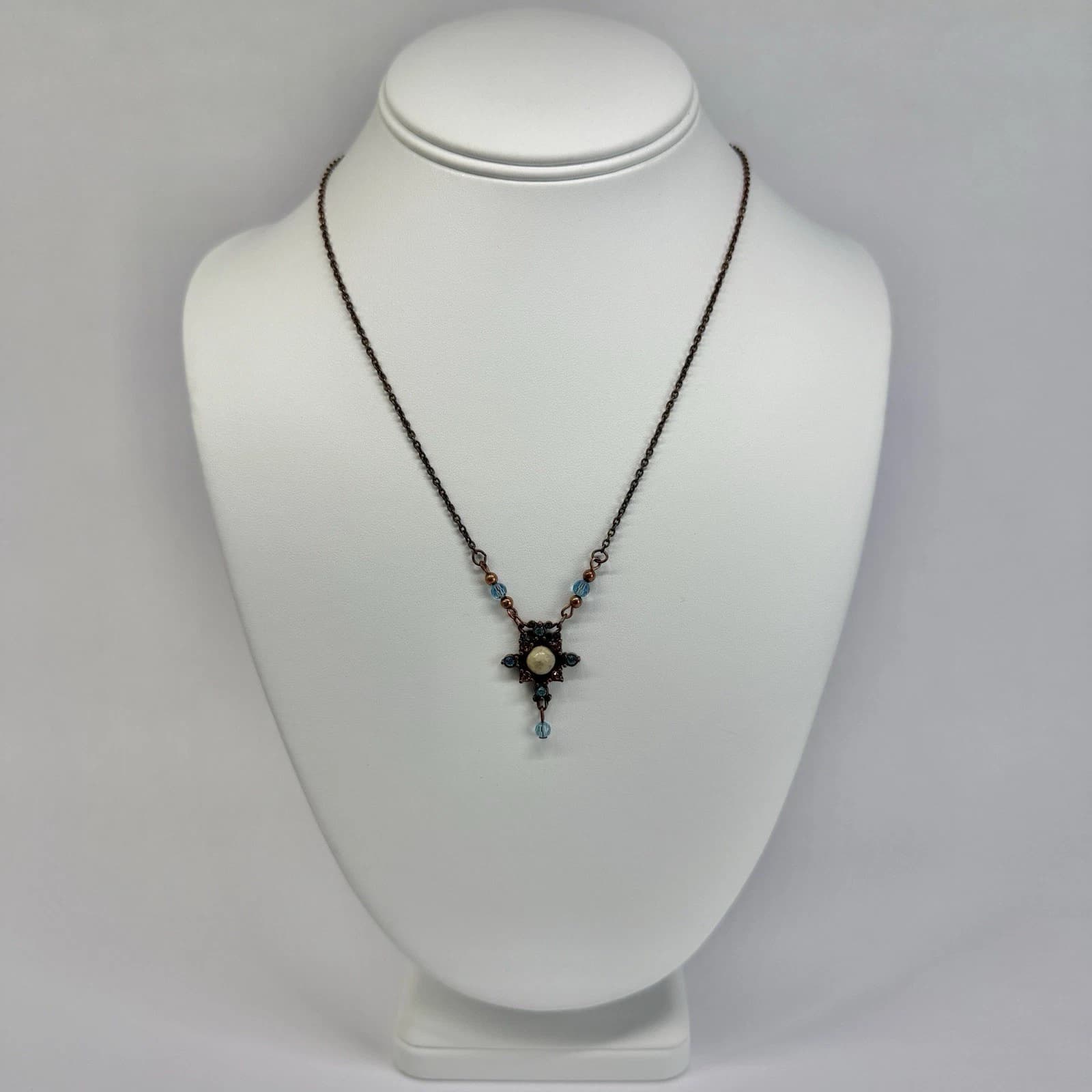 1928 Floral Faceted Crystal Art Deco Dainty Gold Tone Vintage Necklace N712