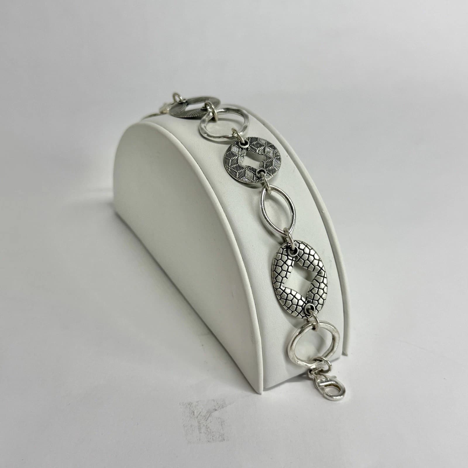 Chunky Decorative Textured Chain Link Silver Tone Vintage Bracelet Jewelry Br191