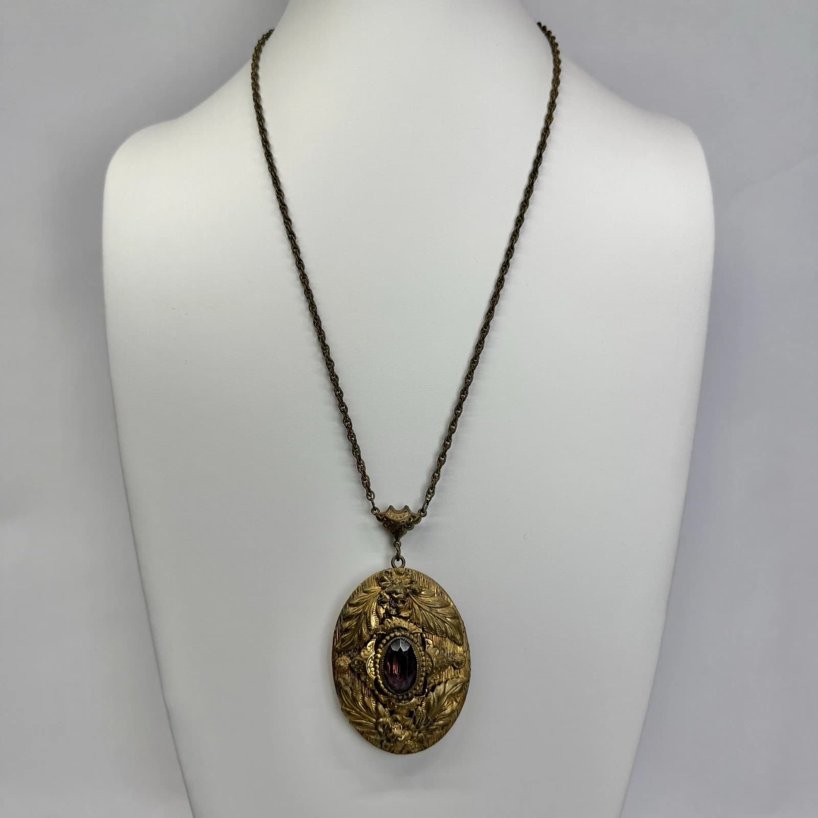 Victorian Art Deco Floral Purple Glass Gold Tone Vintage Necklace Jewelry N194