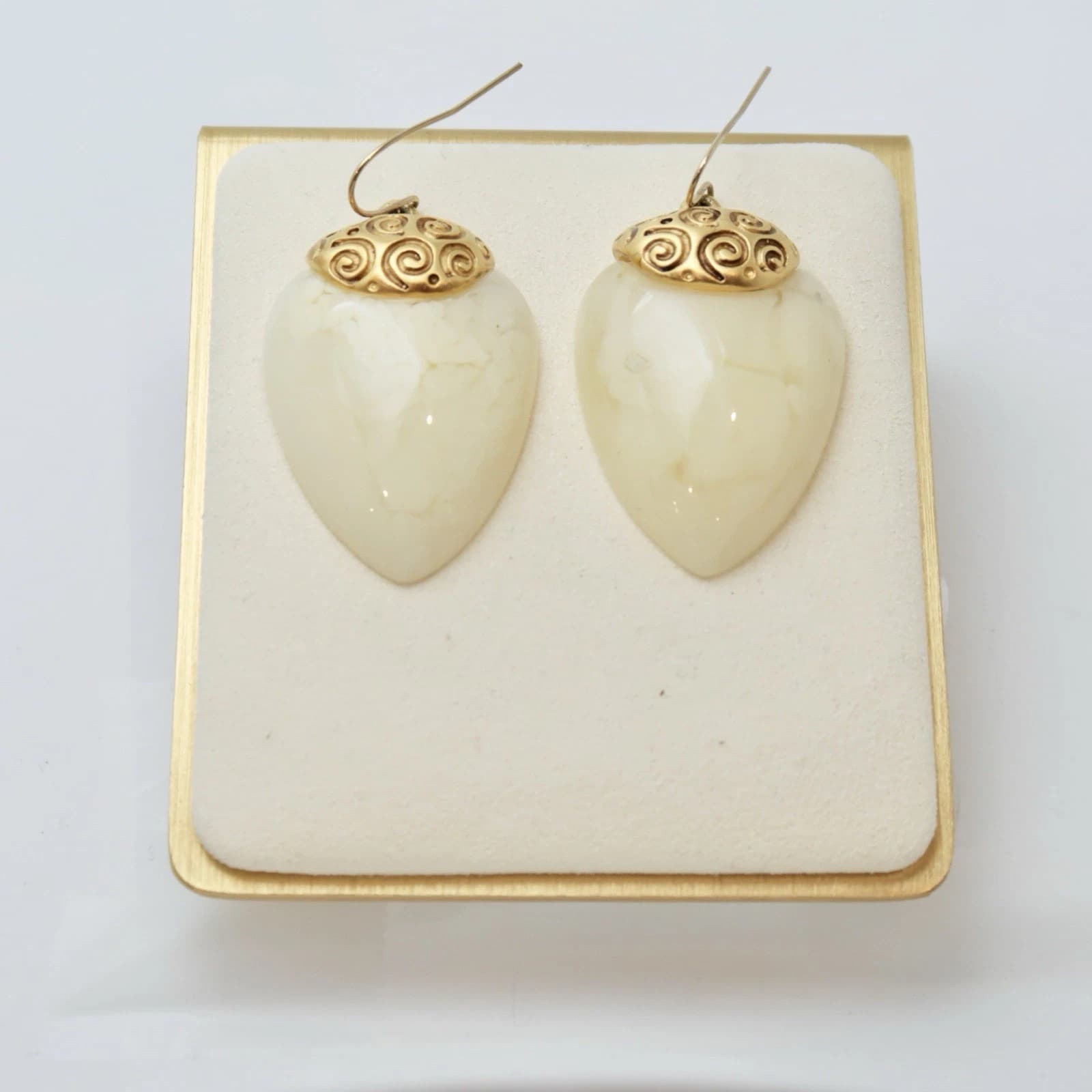 GIVENCHY Swirl Textured Lucite Gold Tone Unique Drop Vintage Earring Jewelry E71
