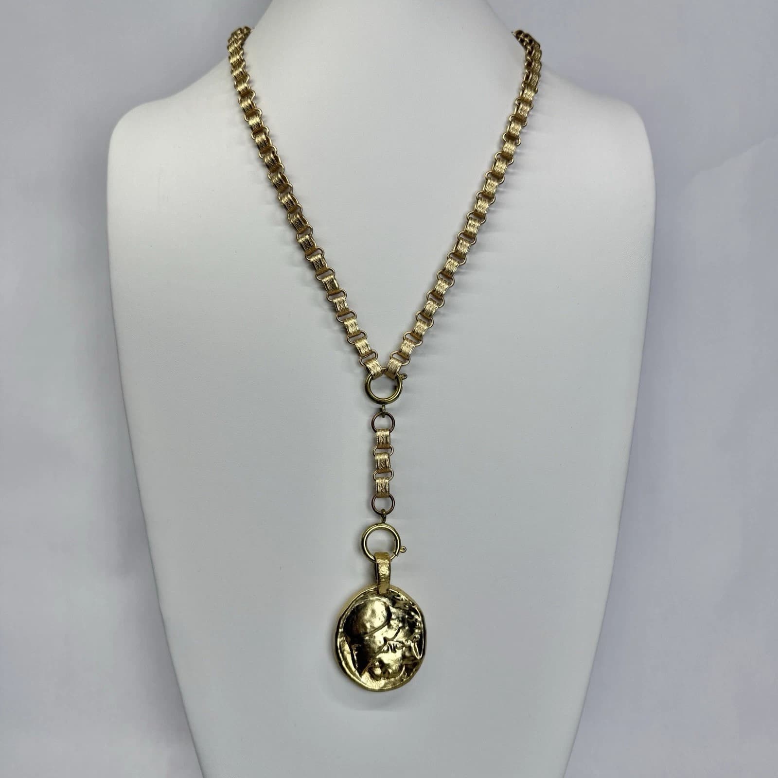 Pegasus Book Chain Locket Victorian Gold Tone Vintage Necklace Jewelry N271