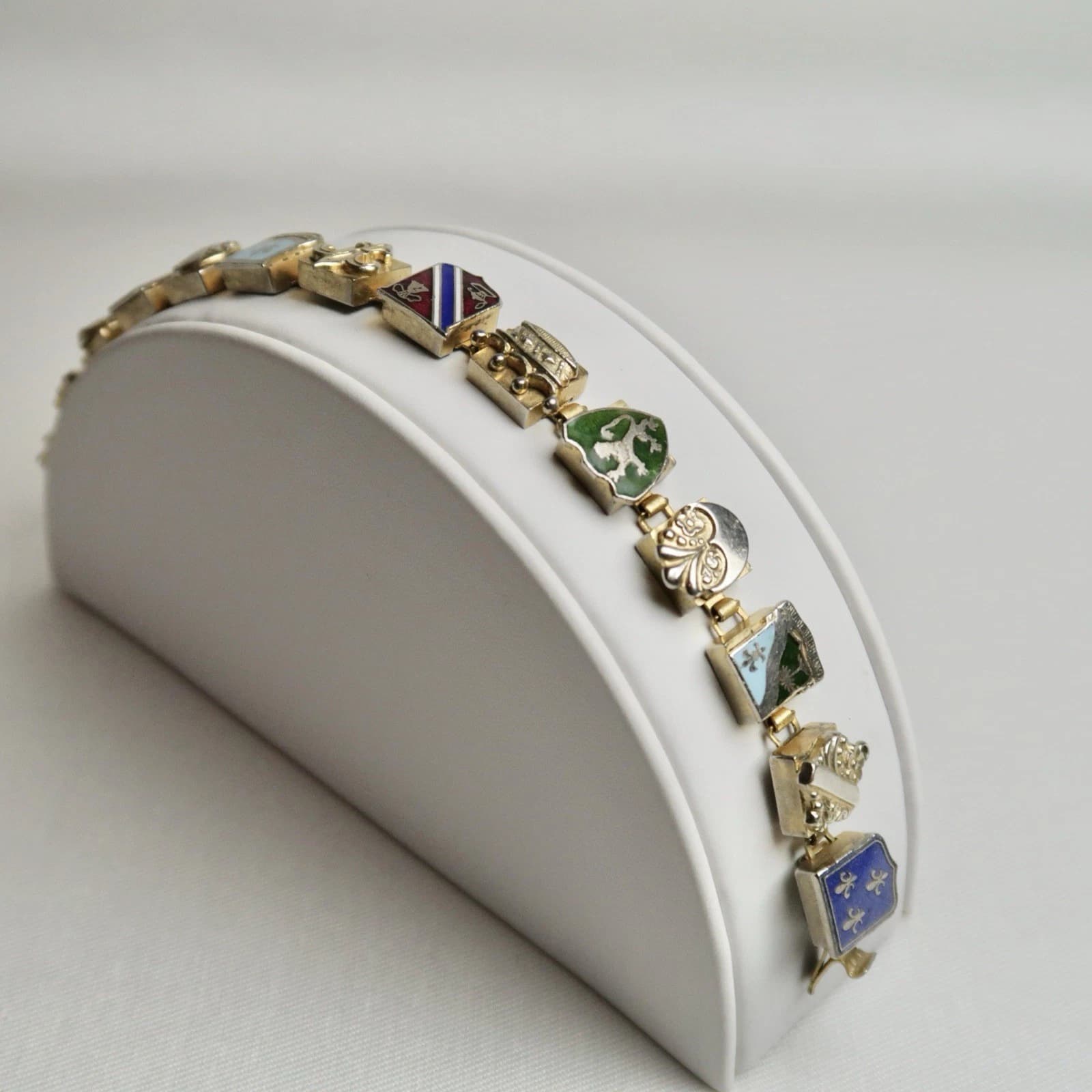 Enameled European Coat of Arms Shield Crest Charm Vintage Bracelet Jewelry Br72