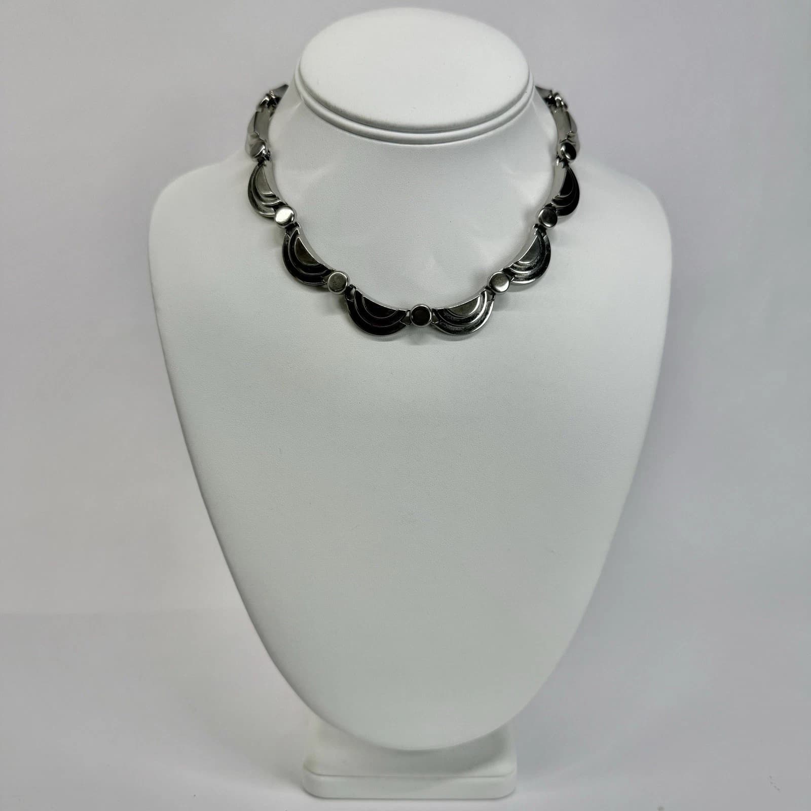 Elegant Modernist Scandinavian Collar Silver Tone Vintage Necklace Jewelry N552