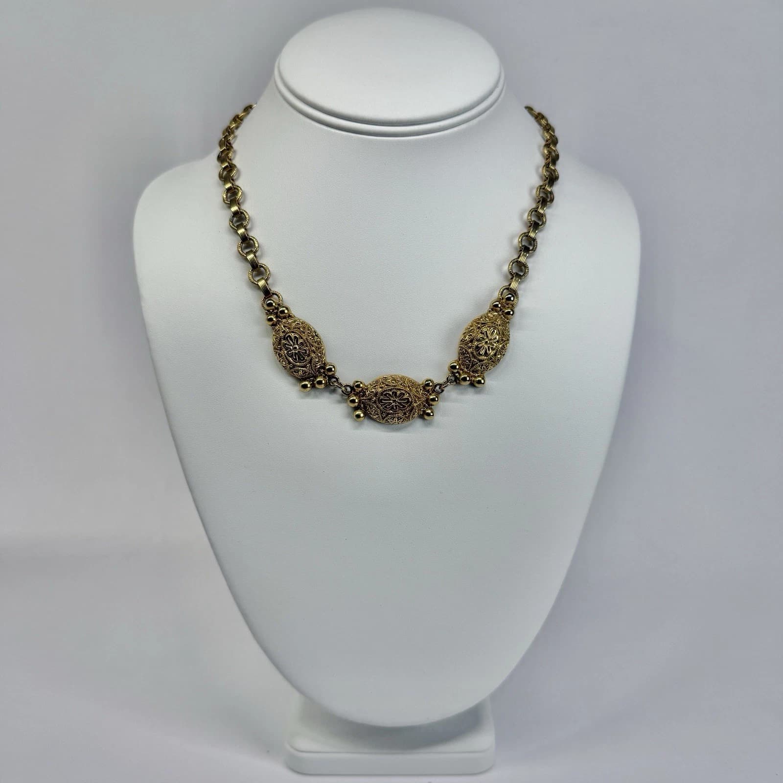 1928 Victorian Style Pendant Book Chain Gold Tone Vintage Necklace Jewelry N378