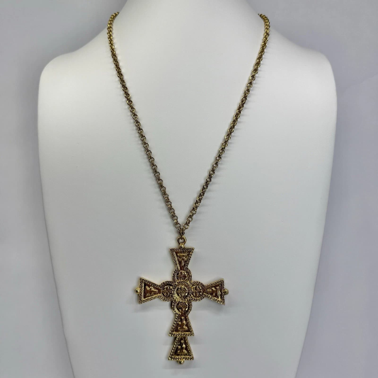 ART Arthur Pepper Large Heavy Cross Gold Tone Vintage Necklace Jewelry N199