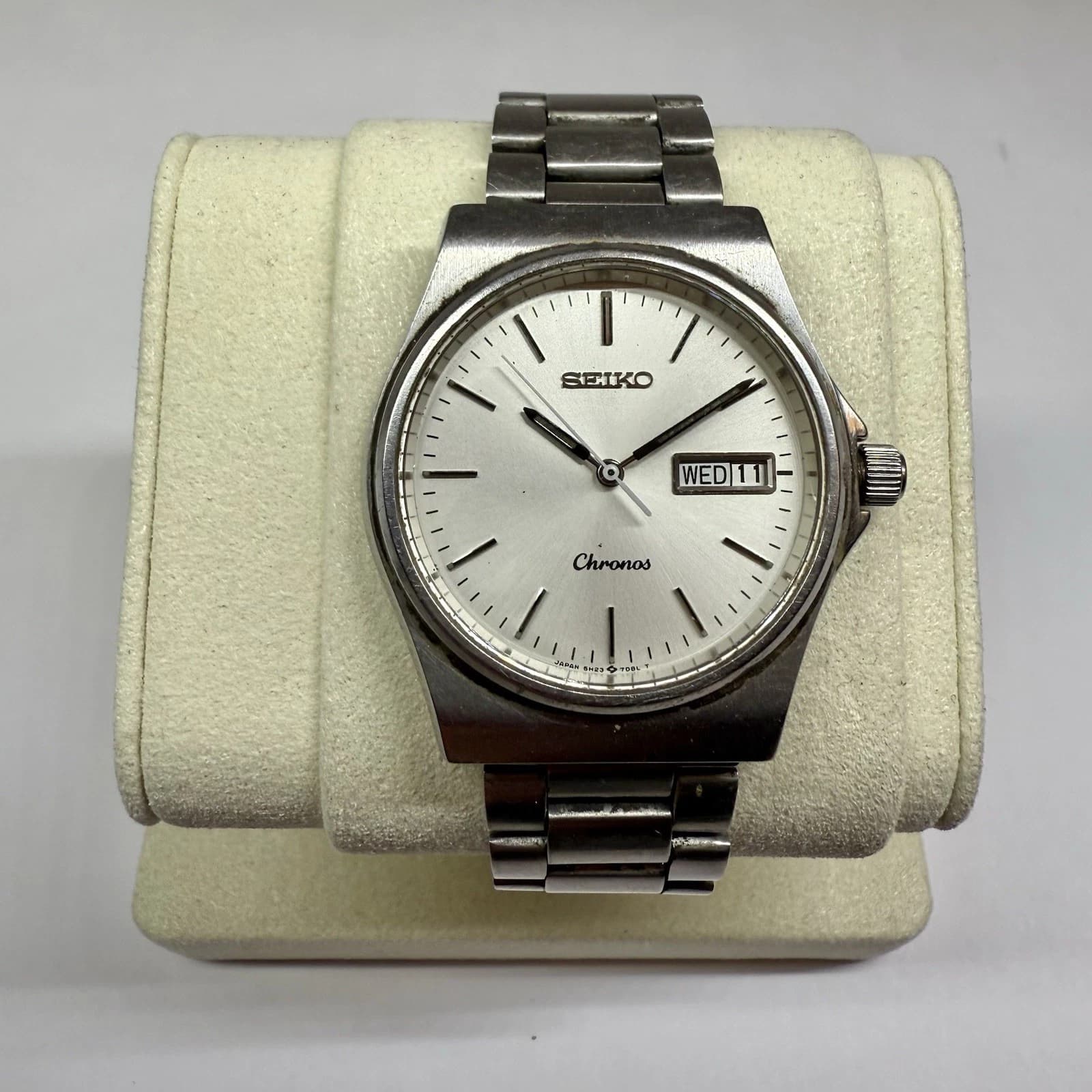 SEIKO Chronos 5H23-7D20 Antimagnetic Quartz Day/Date Vintage Watch W120 *WORKING