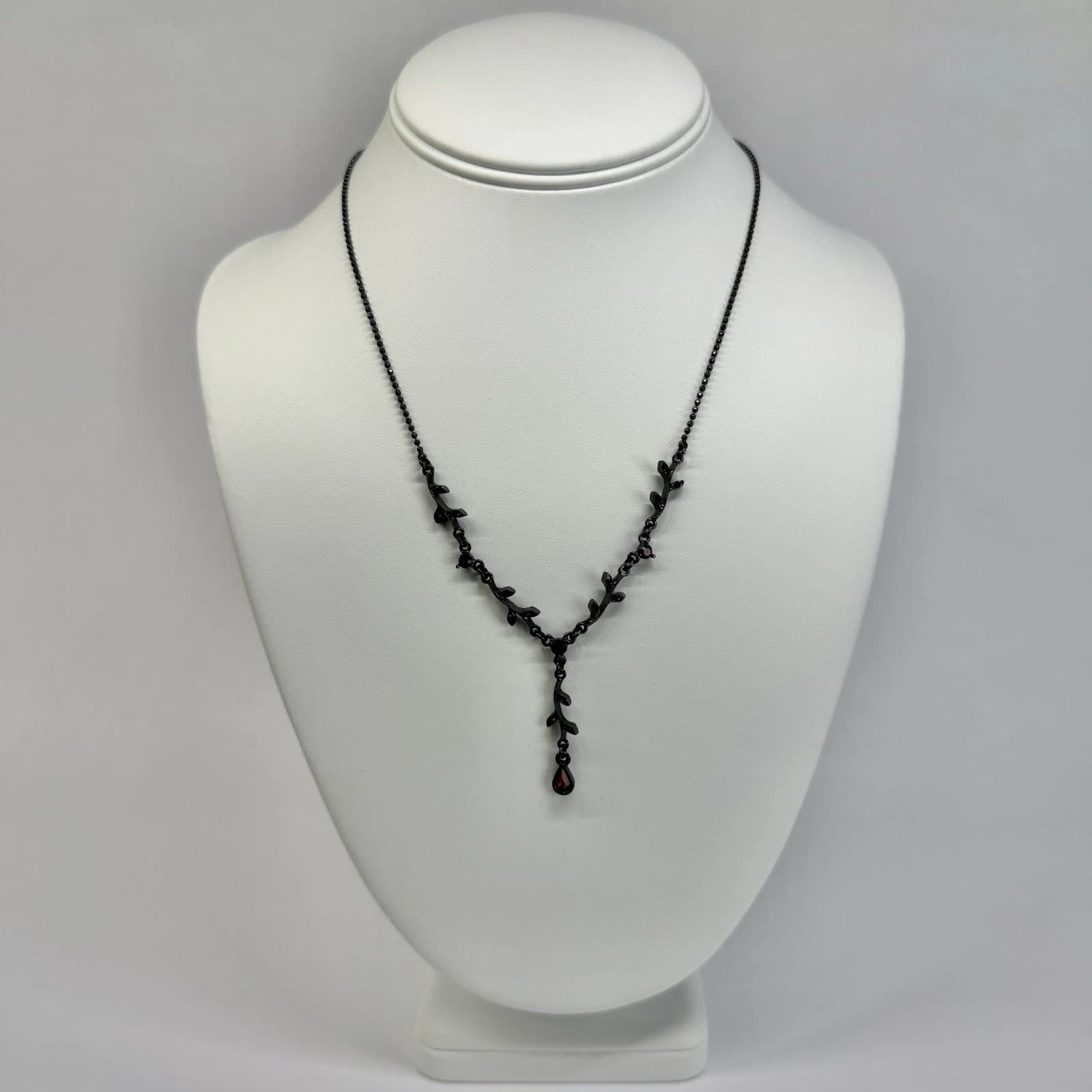 1928 Floral Faceted Crystal Art Deco Dainty Silver Tone Vintage Necklace N686