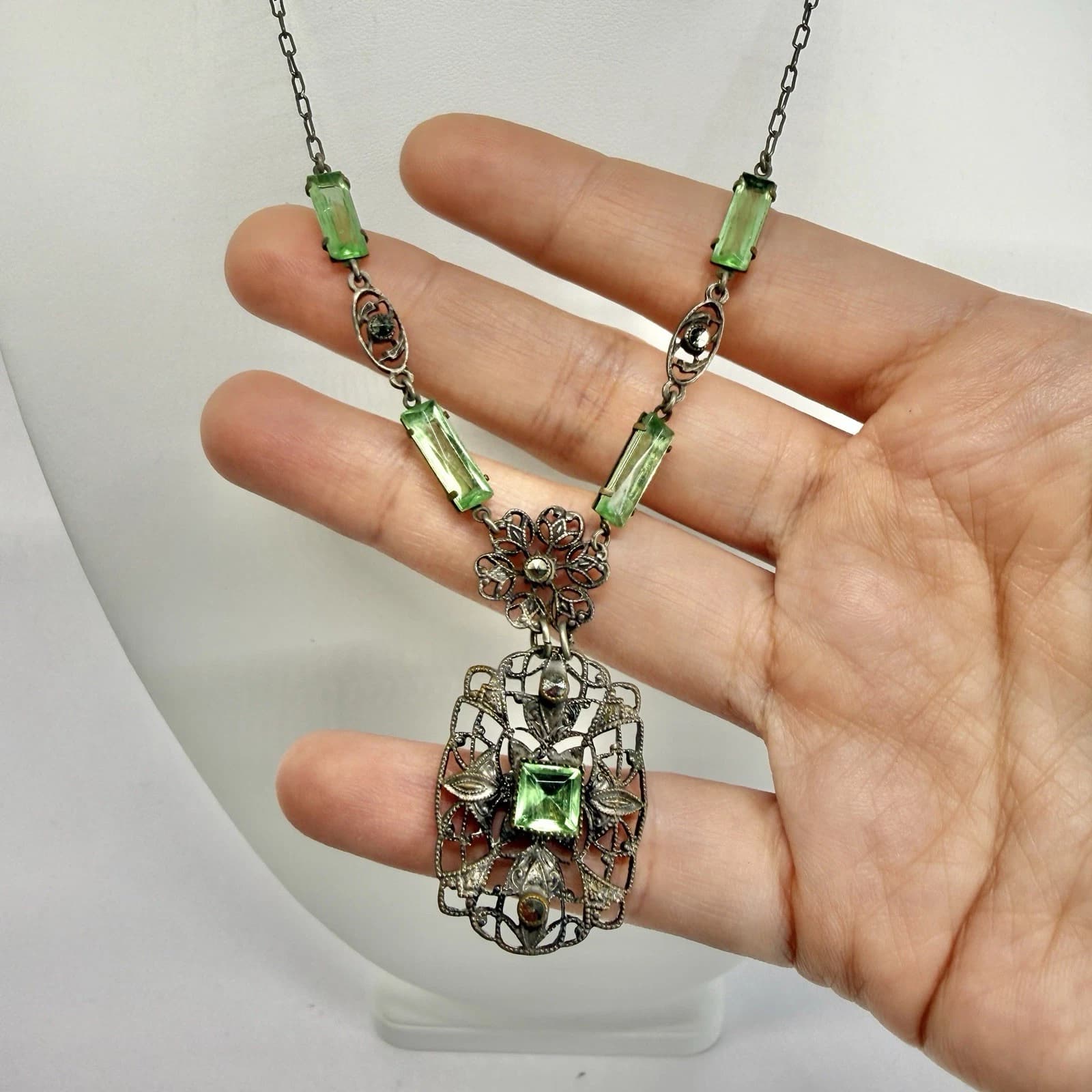 Art Deco Green Rhinestone Marcasite Filigree Vintage Necklace Jewelry N409