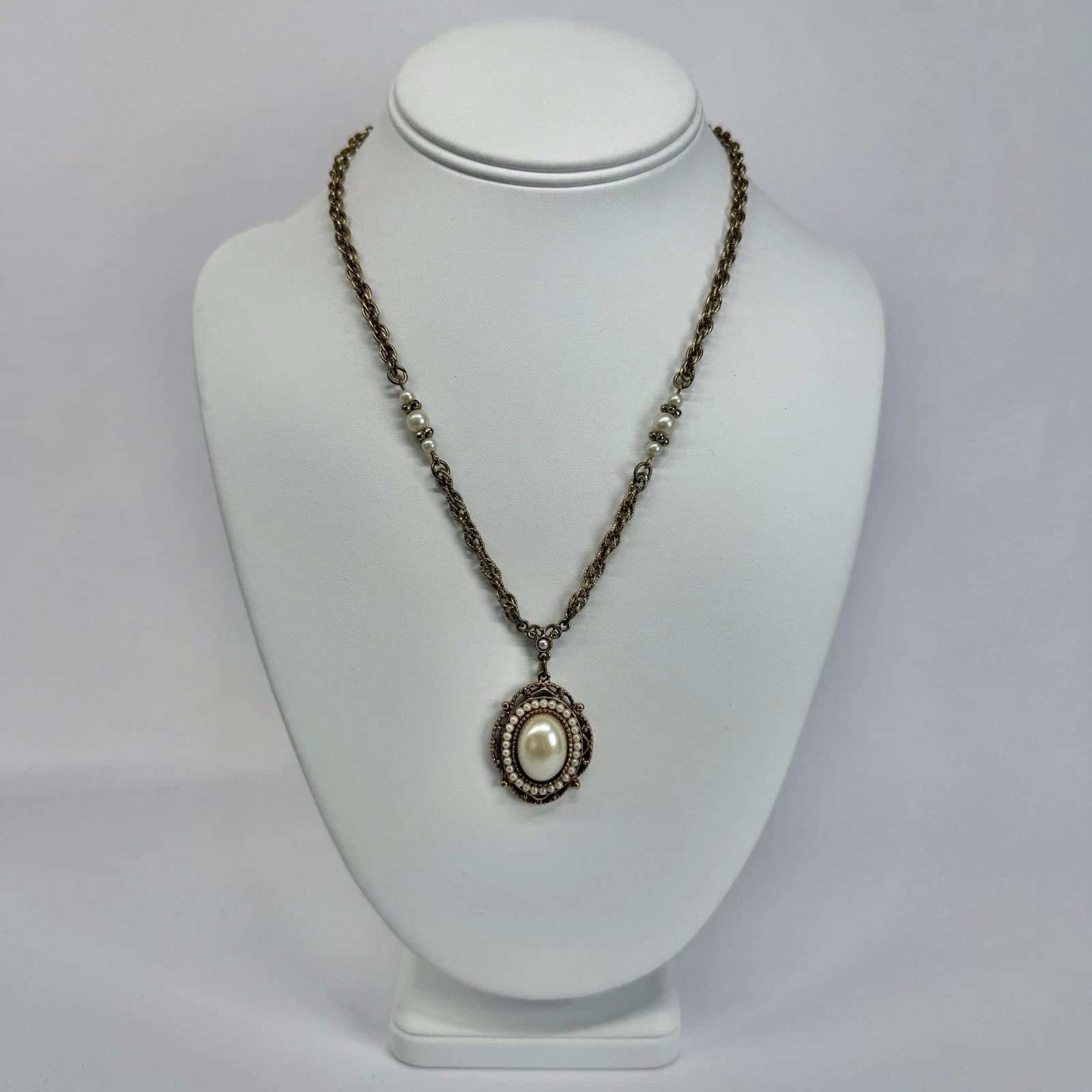 1928 Faux Pearl Ornate Filigree Pendant Gold Tone Vintage Necklace Jewelry N432