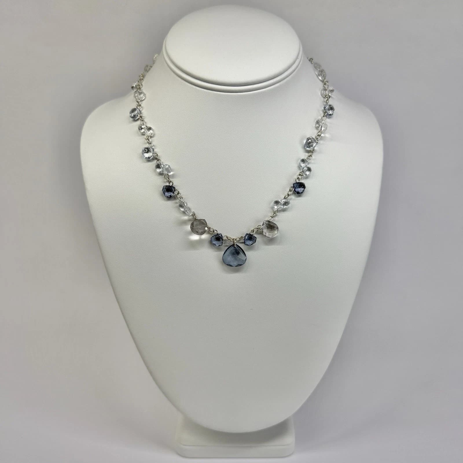 1928 Floral Faceted Crystal Art Deco Dainty Silver Tone Vintage Necklace N689