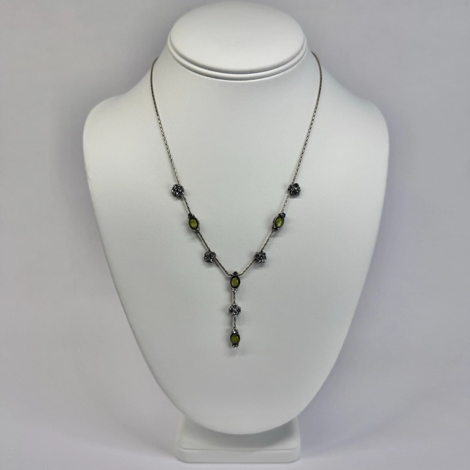 1928 Floral Faceted Crystal Art Deco Dainty Silver Tone Vintage Necklace N691