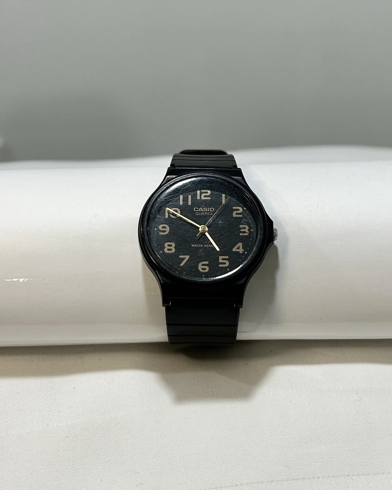 CASIO MQ24 Series Black Dial Resin Band Analog Men Vintage Watch W41 *TICKING