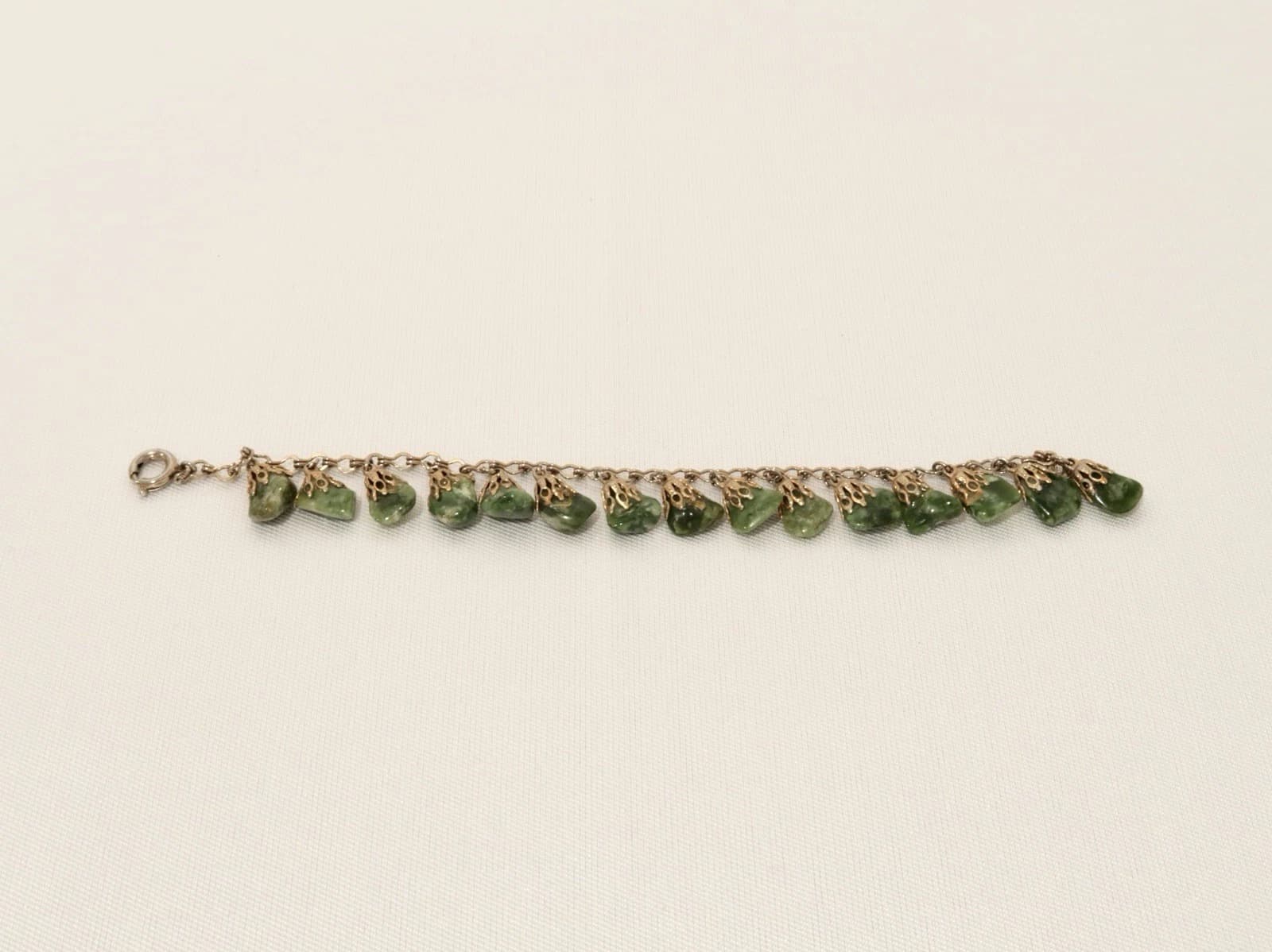 GERMANY Green Agate Stone Charm Gold Tone Vintage Bracelet Jewelry Br21