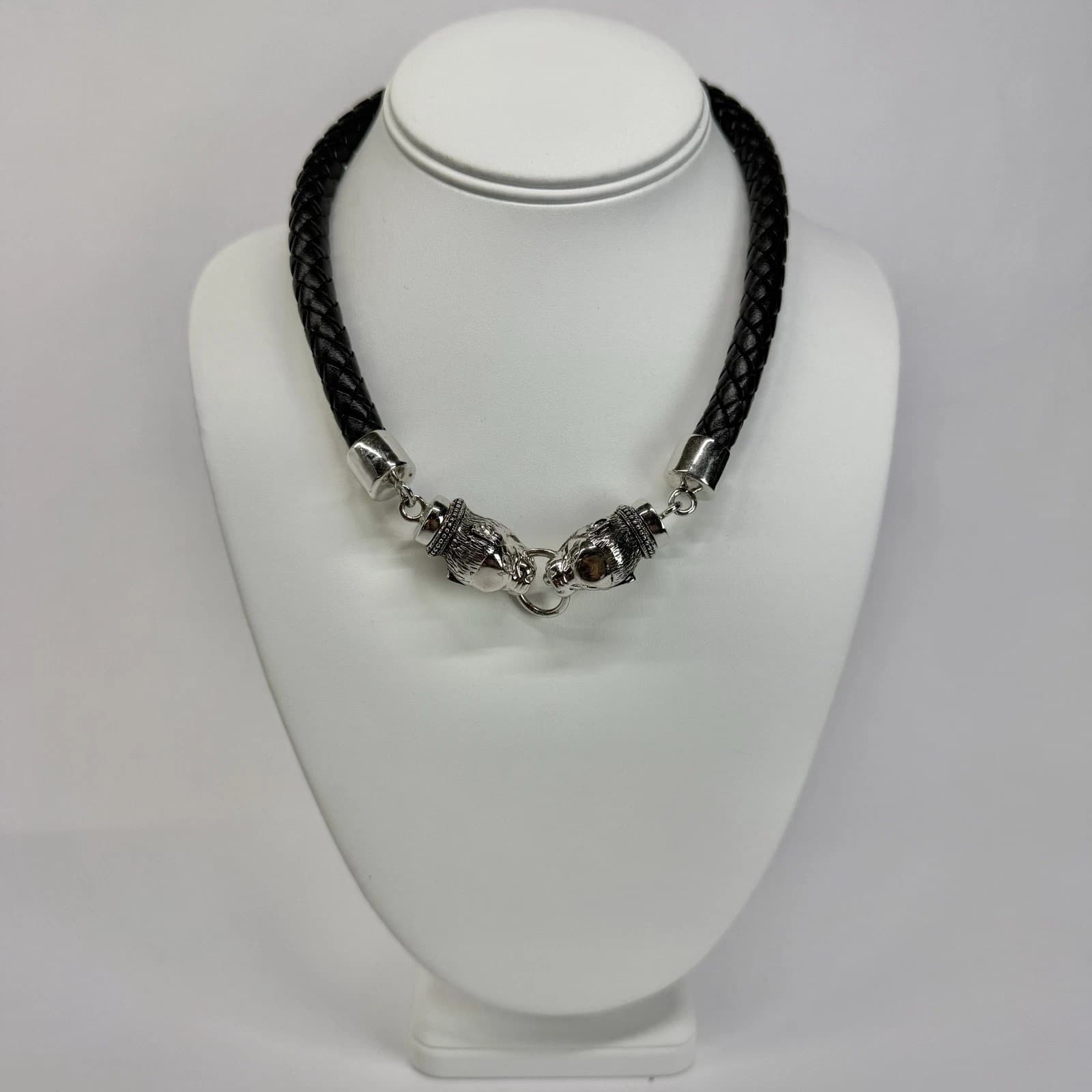 Elegant Double Panther Heads Rhinestone SilverTone Vintage Necklace Jewelry N560