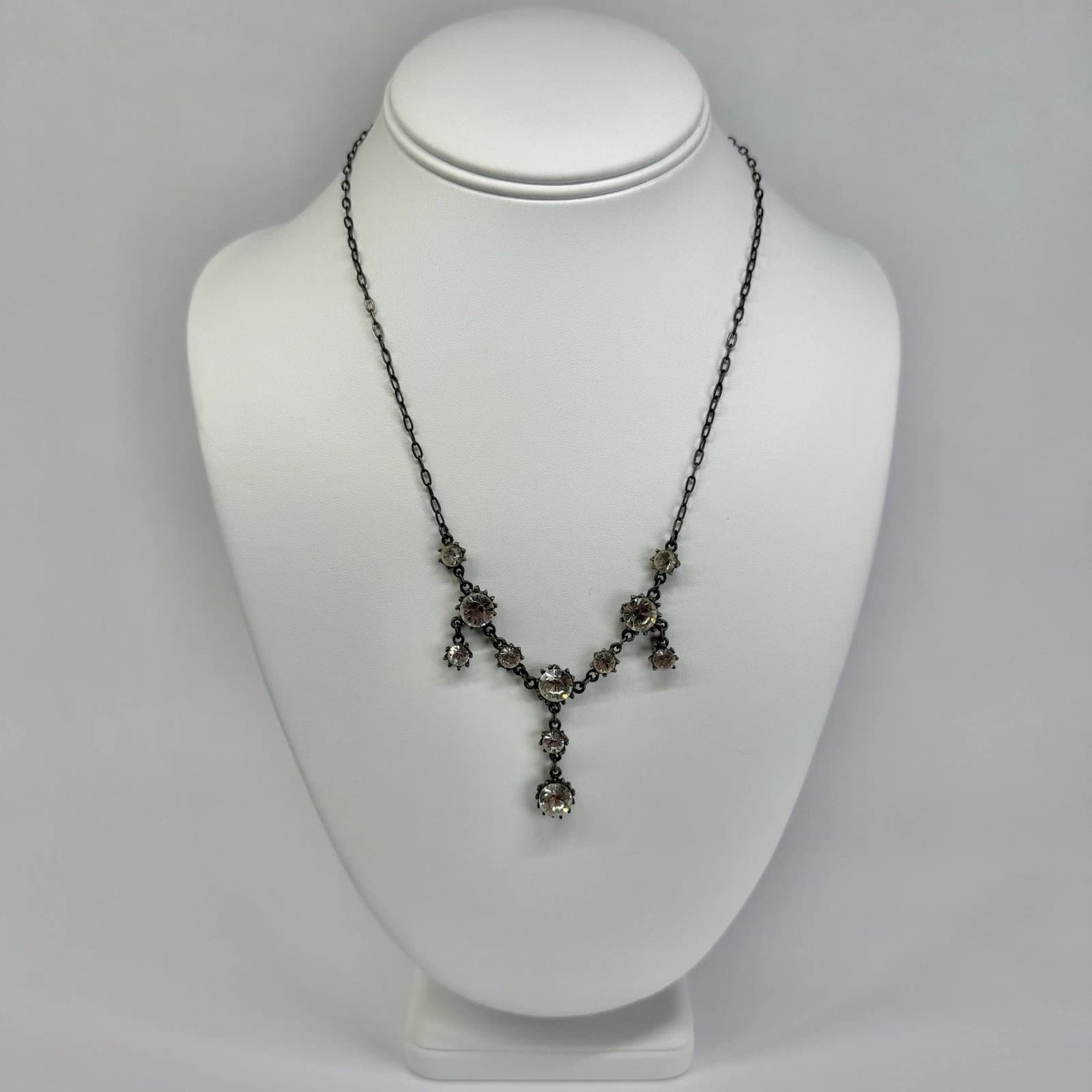 AUSTRIAN Crystal USA Floral Y-Drop Gunmetal Tone Vintage Necklace N661