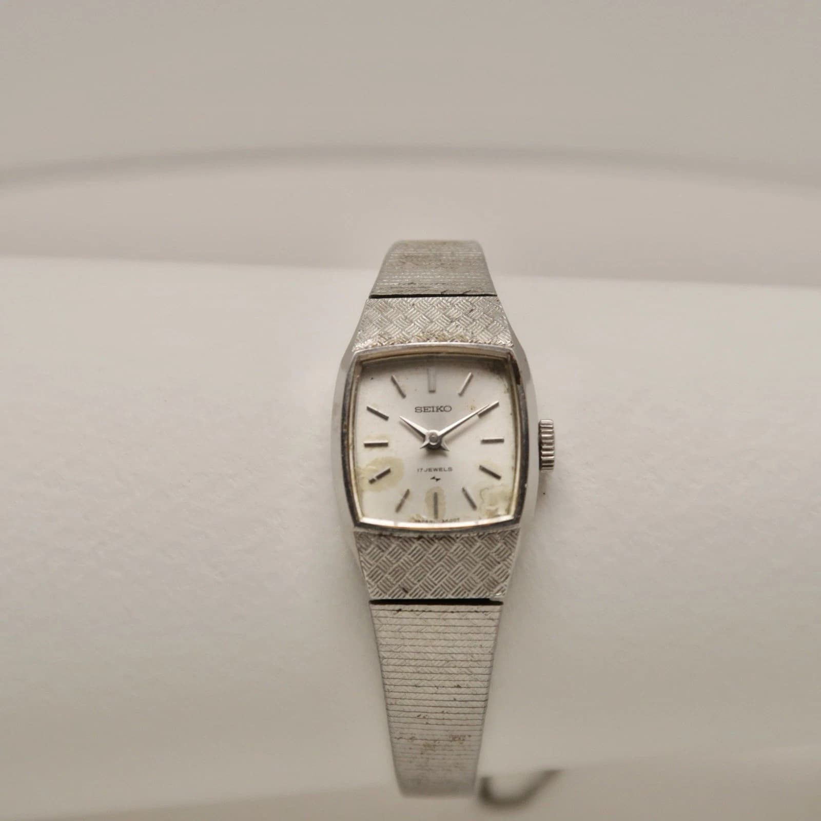 SEIKO 11-4210 Silver Tone Manual Wind Analog Vintage Watch W166 *WORKING
