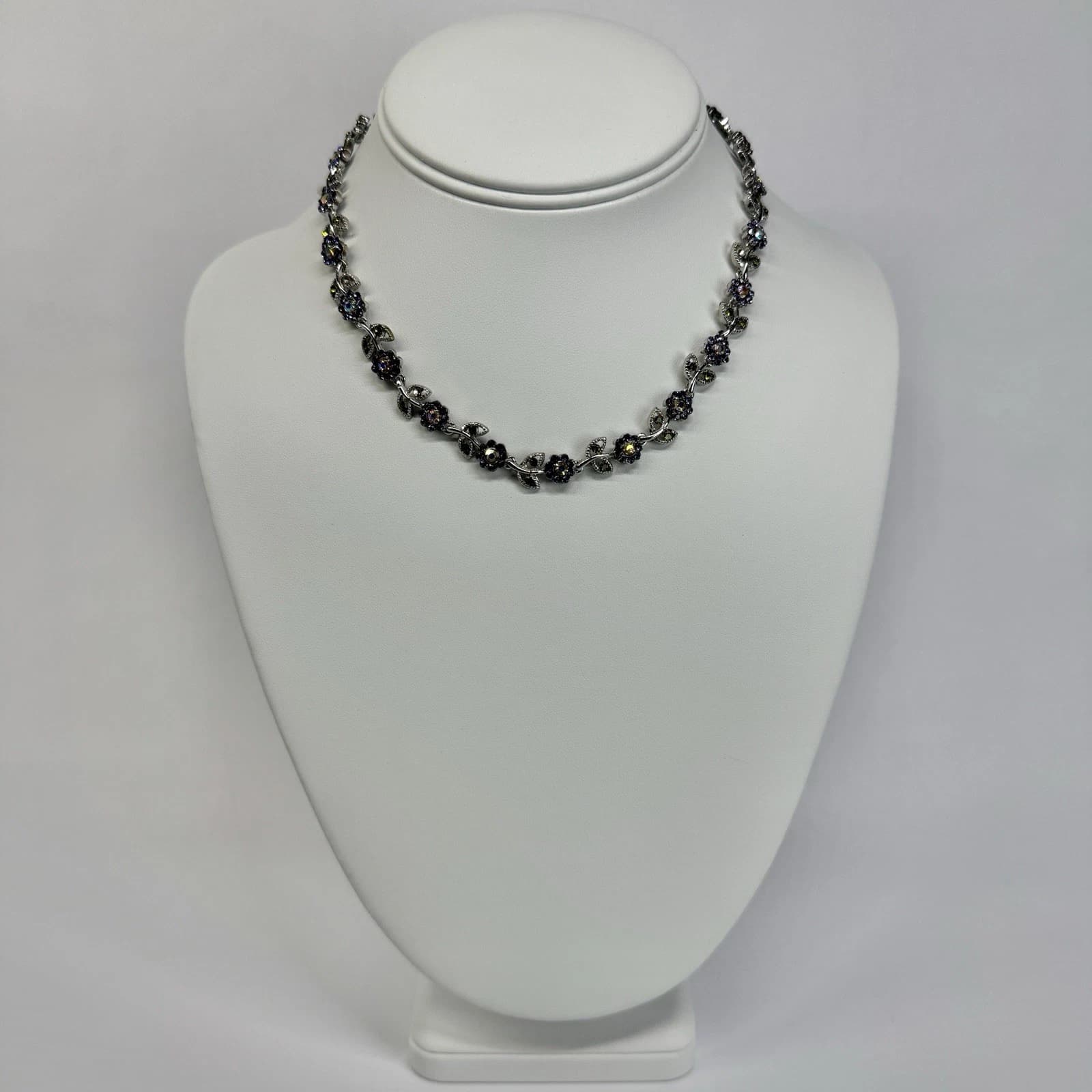 Elegant Multicolor Rhinestone Crystal Silver Tone Vintage Necklace Jewelry N624