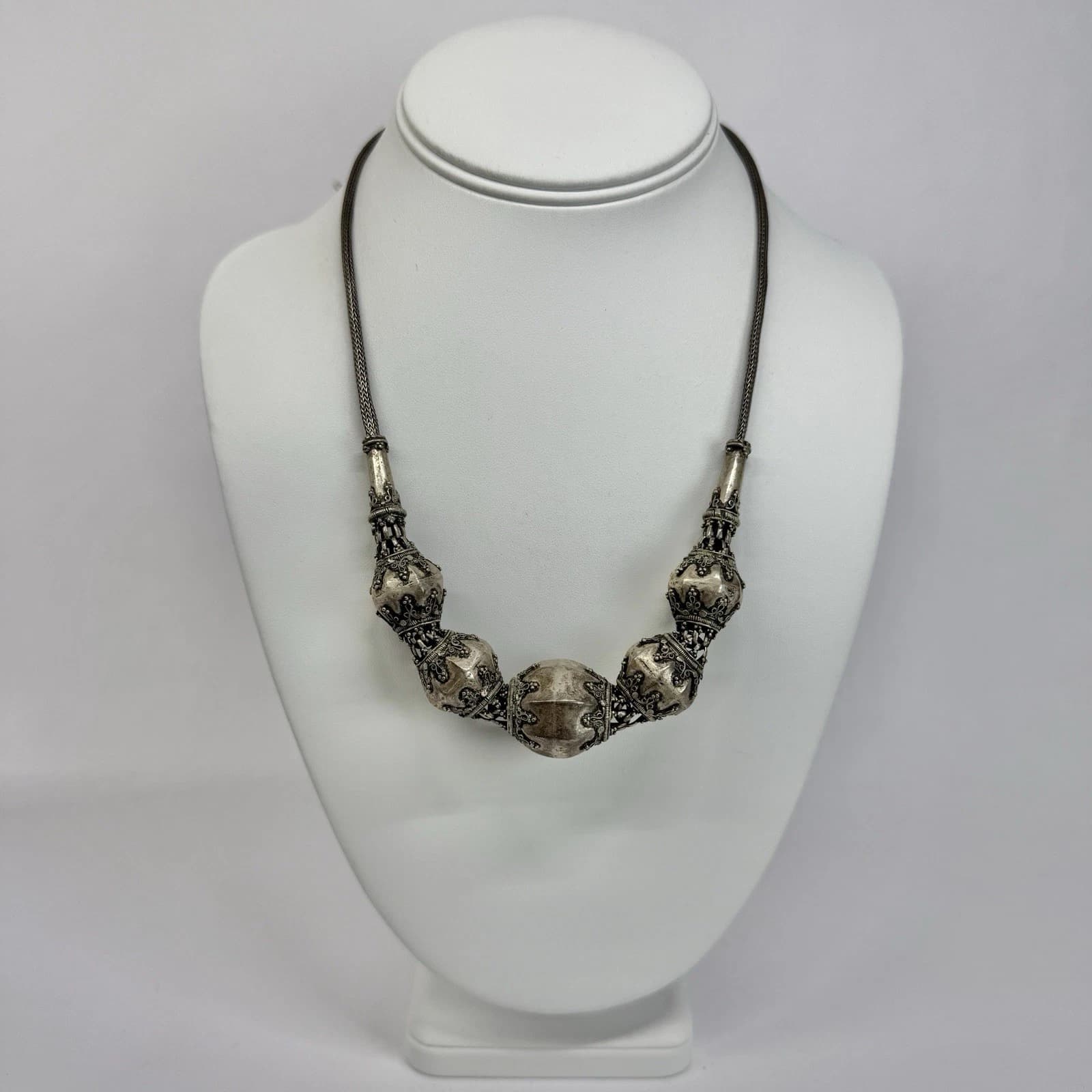 Sri Lankan Beaded Ornate Filigree Silver Tone Vintage Necklace Jewelry N562