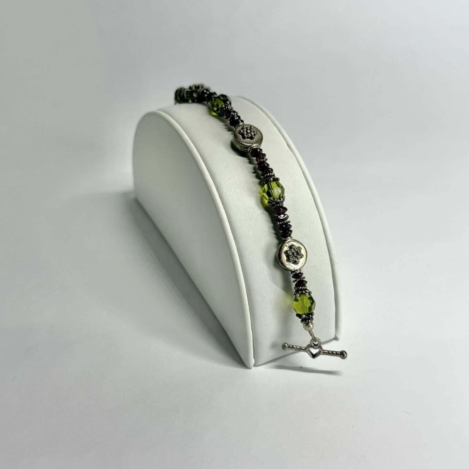 Elegant Green & Garnet Beads Silver Tone Vintage Bracelet Jewelry Br247