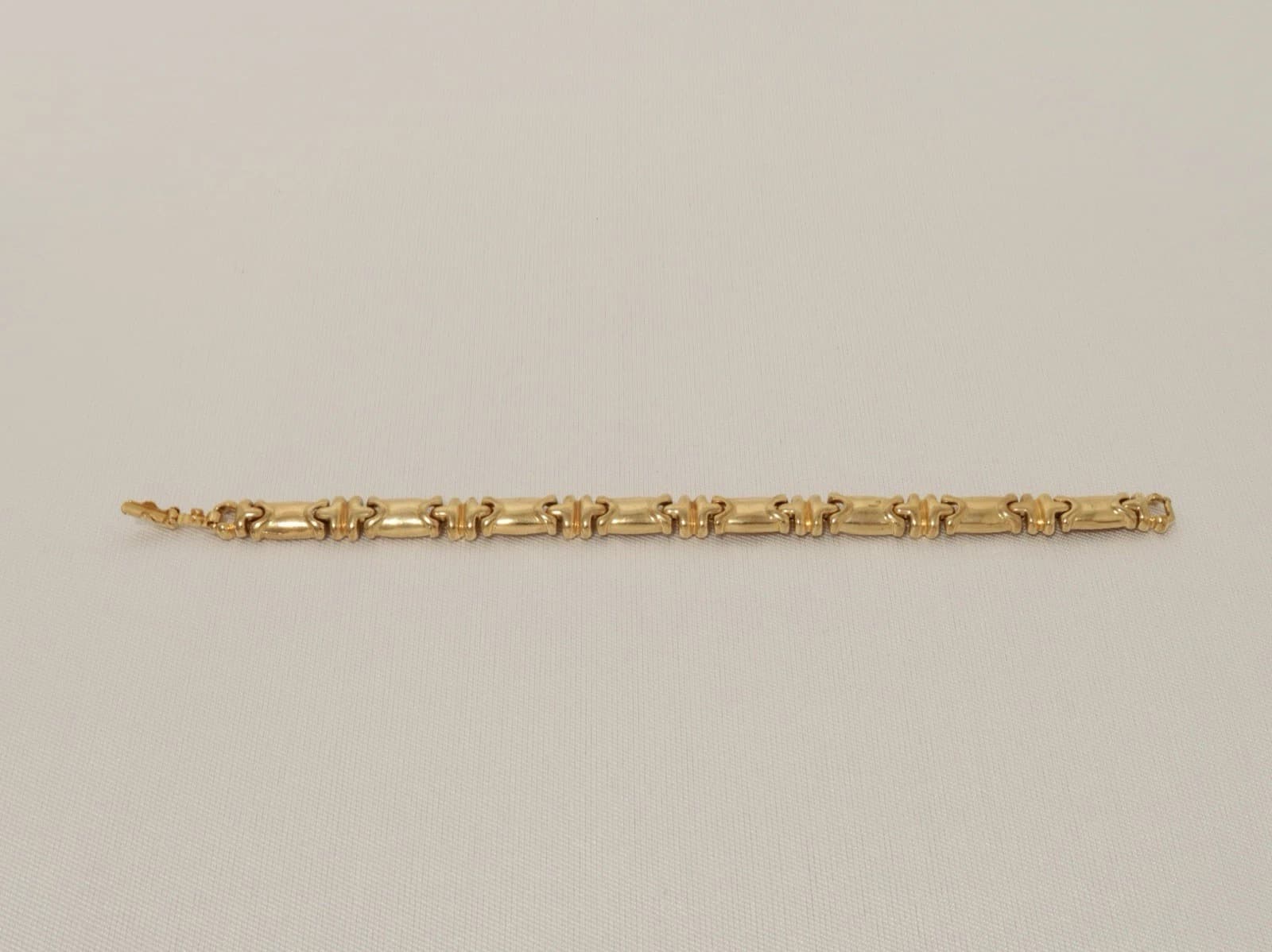 JOAN RIVERS Elegant Gold Tone Tennis Link Vintage Bracelet Jewelry Br19