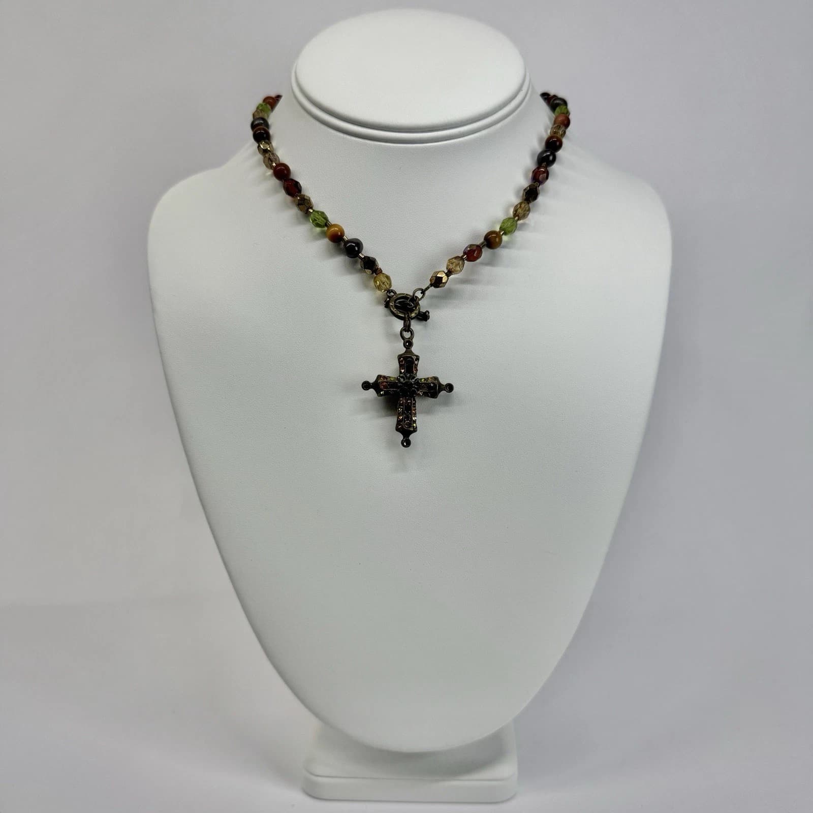 JAY STRONGWATER Cross Multicolor Bead Gold Tone Vintage Necklace Jewelry N361