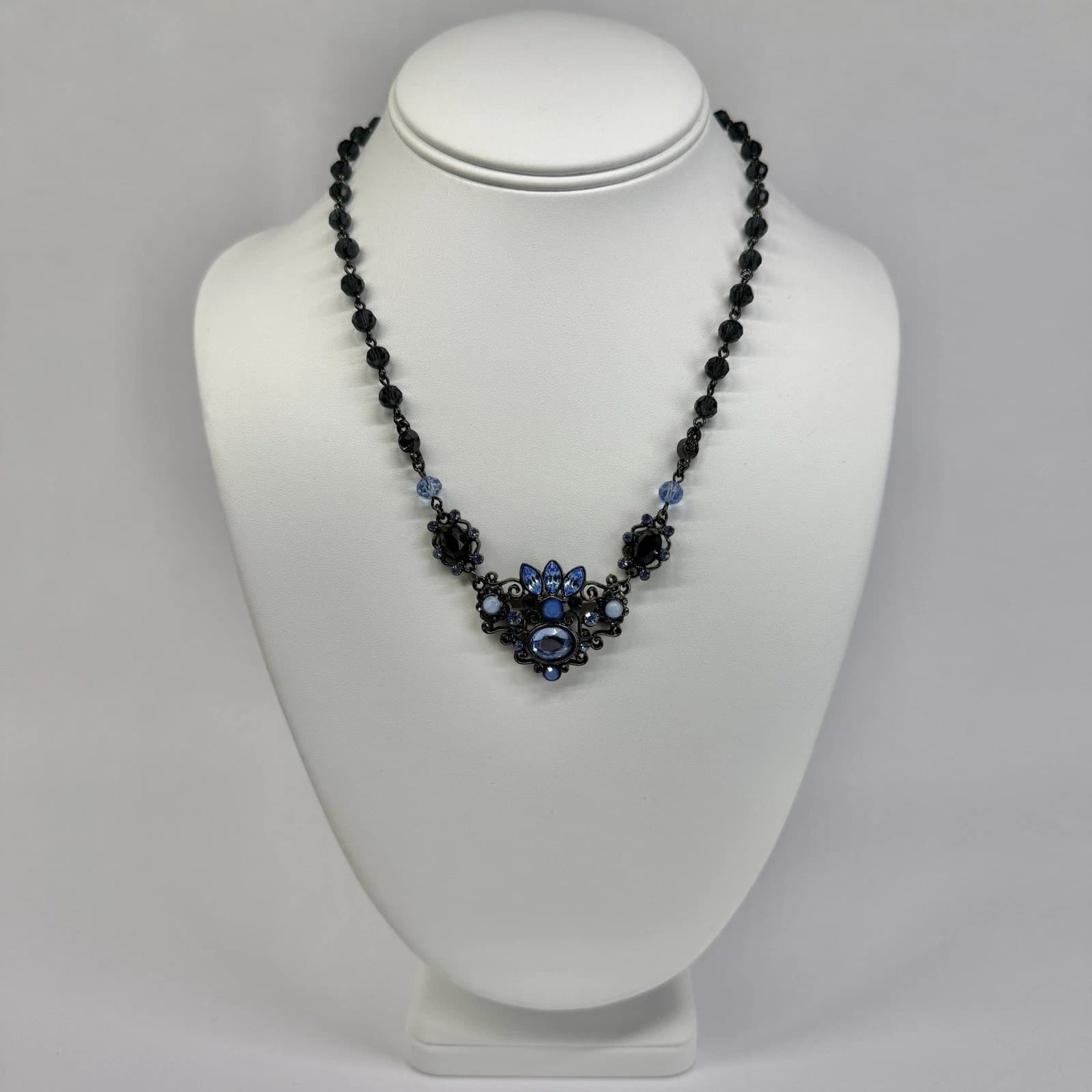 2028 Floral Rhinestone Art Deco Dainty Gold Tone Vintage Necklace N715
