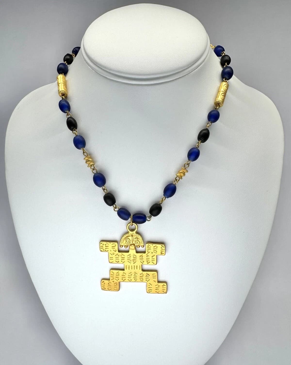 INCA Mayan Medallion Blue & Black Beads Vintage Necklace Jewelry N66