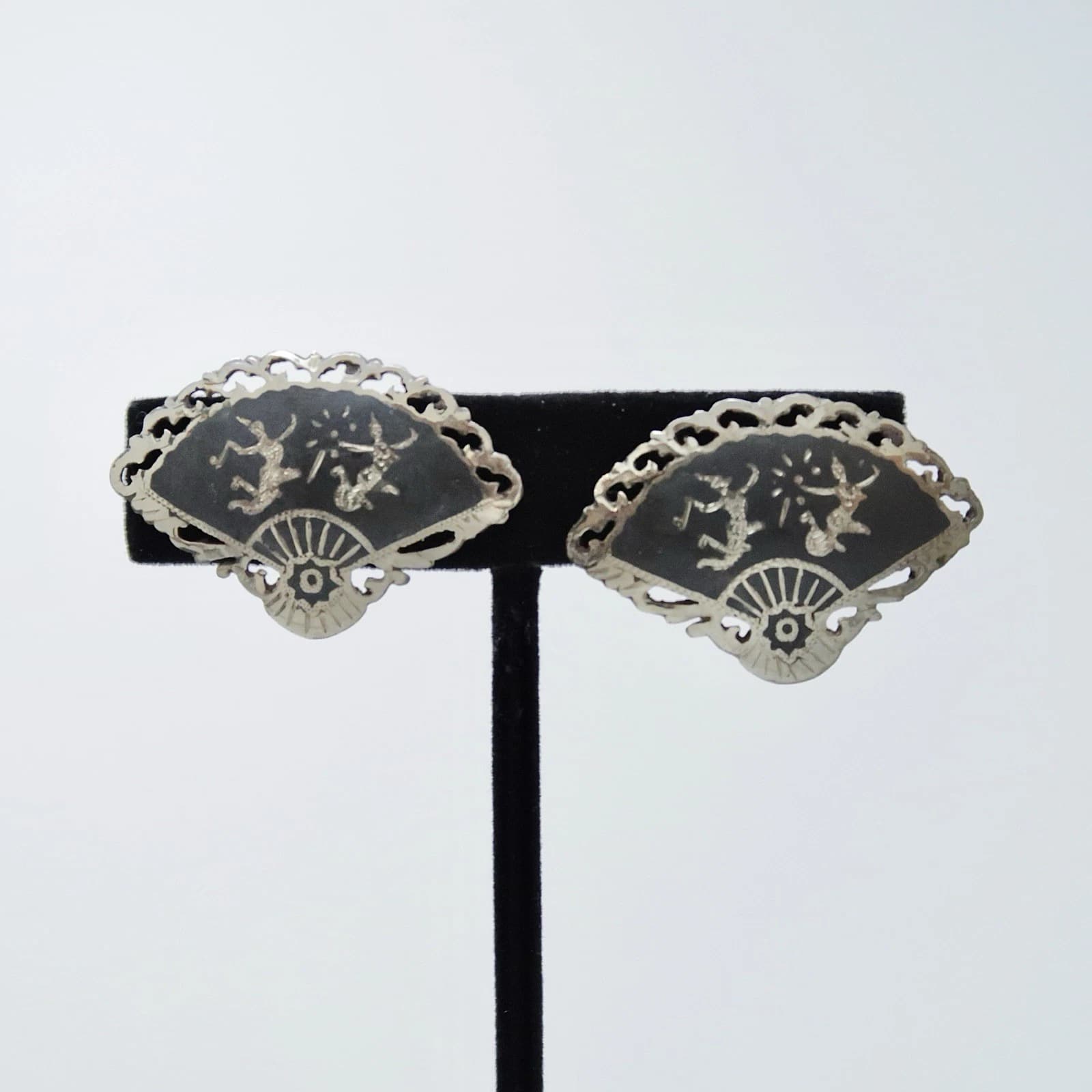 SIAM Thai Sterling Silver Neilloware Fan Dancer Vintage Earring Jewelry E107